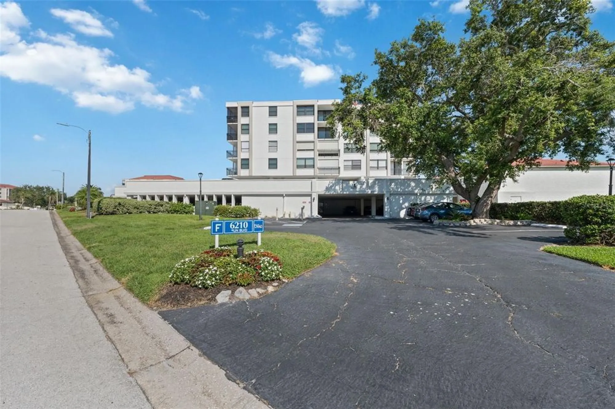 Property Slideshow image 30 of 49 | 6210 sun blvd apt 206, Saint Petersburg, FL, 33715