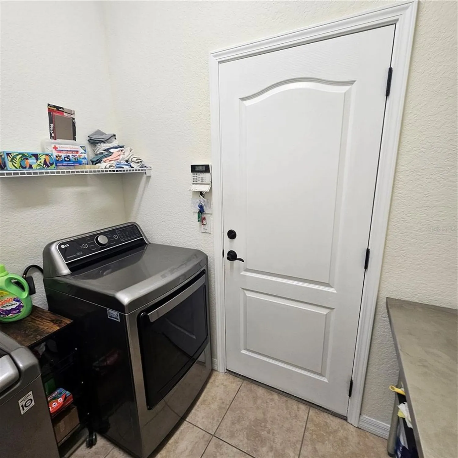 Property Slideshow image 15 of 44 | 920 regal manor way, Sun City Center, FL, 33573