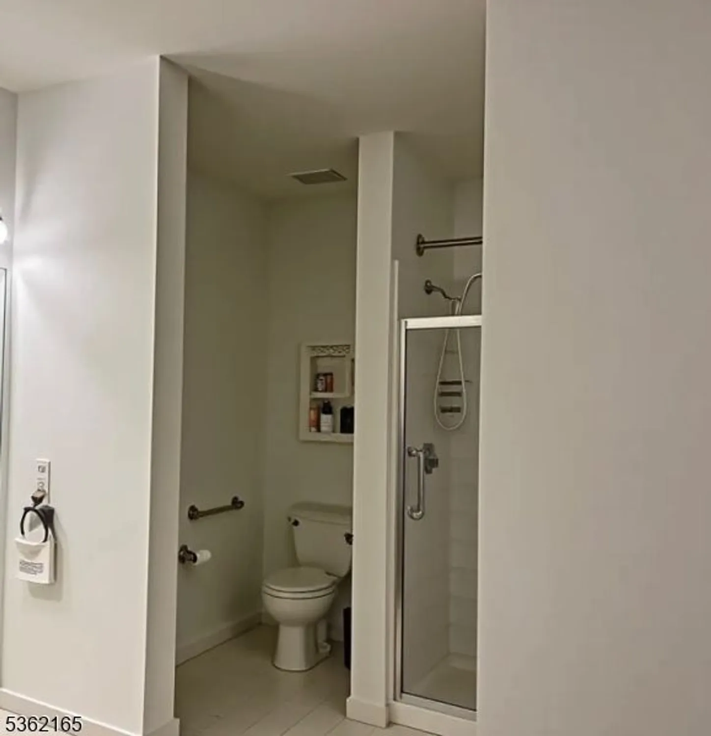 Property Slideshow image 6 of 22 | 5017 brookfield glen dr # 17, Belvidere, NJ, 07823