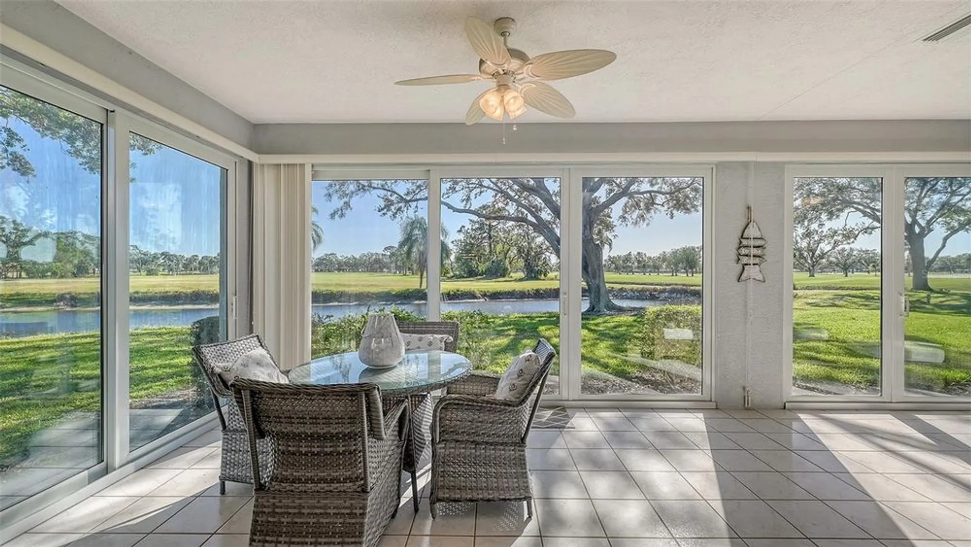 Property Slideshow image 17 of 95 | 7320 golf pointe cir, Sarasota, FL, 34243