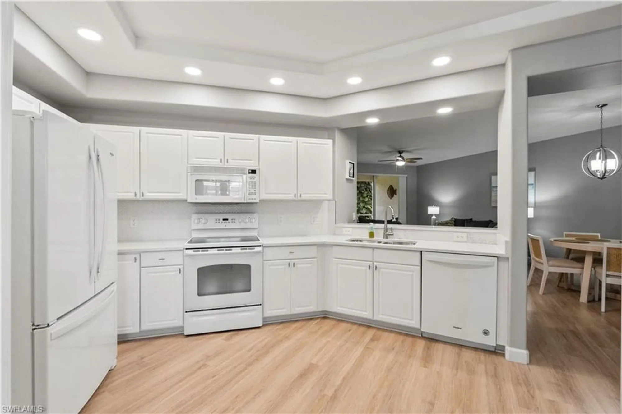 Property Slideshow image 8 of 28 | 9625 hemingway ln apt 3704, Fort Myers, FL, 33913