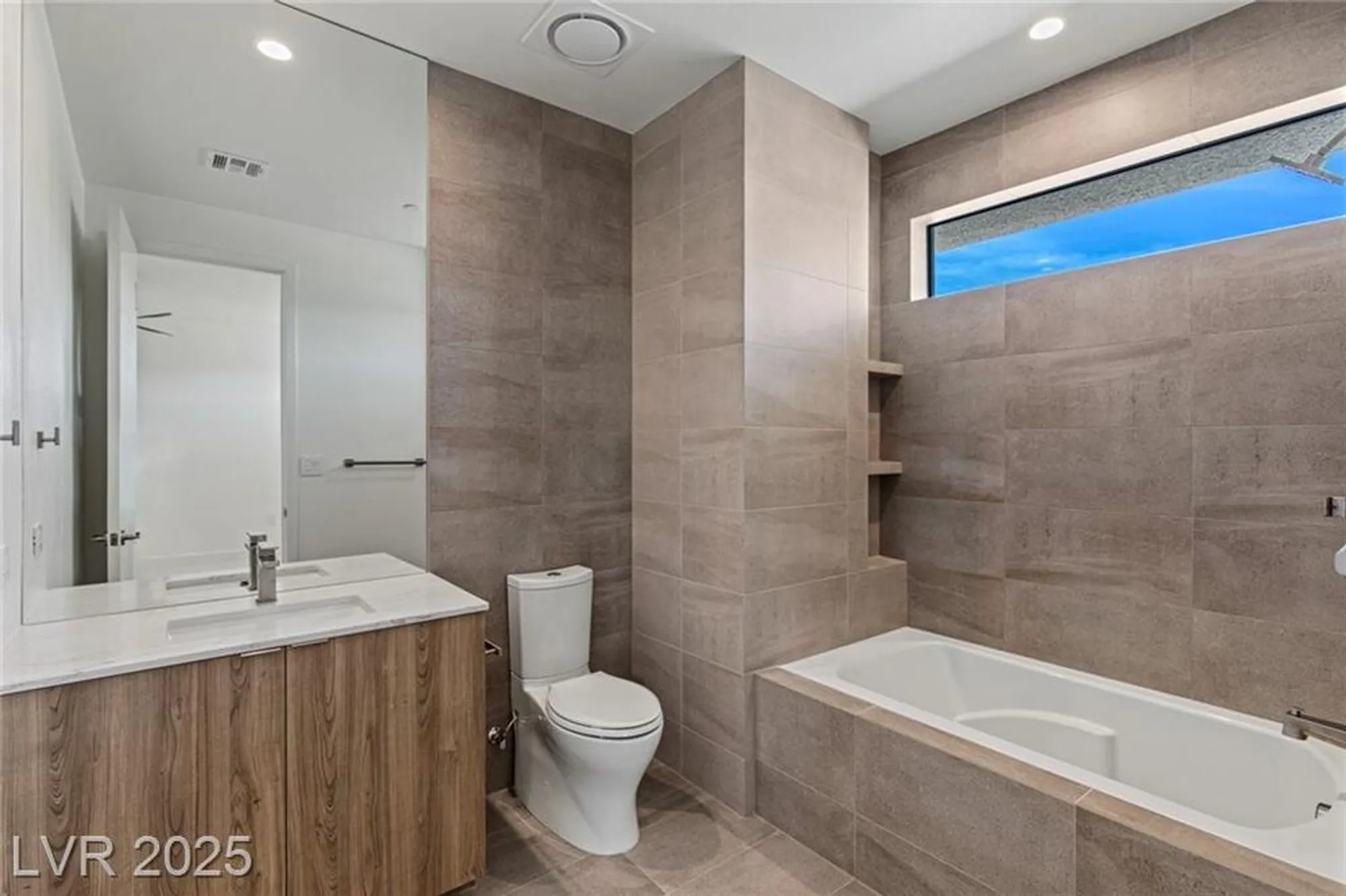 Property Slideshow image 42 of 62 | 1548 pleasant bay ct, Henderson, NV, 89011