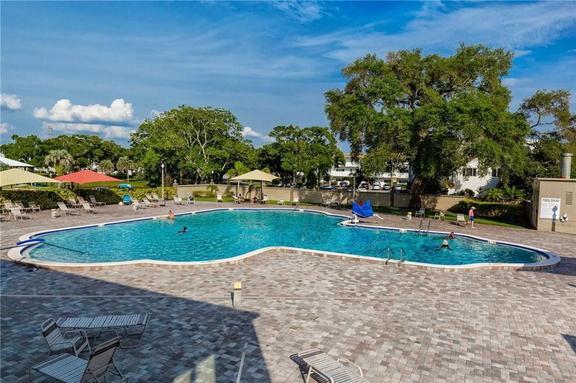 Property Slideshow image 32 of 42 | 2463 brazilia dr apt 39, Clearwater, FL, 33763