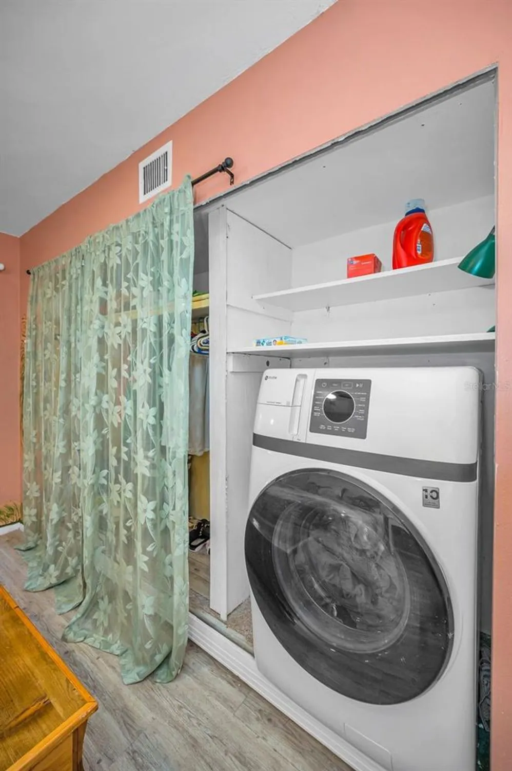 Property Slideshow image 21 of 67 | 2402 ecuadorian way 10, Clearwater, FL, 33763