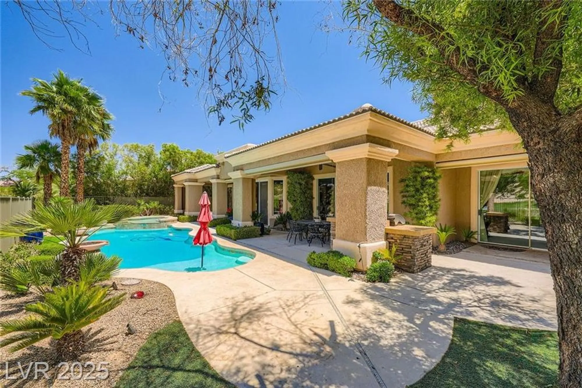 Property Slideshow image 52 of 72 | 4719 riva de romanza st, Las Vegas, NV, 89135