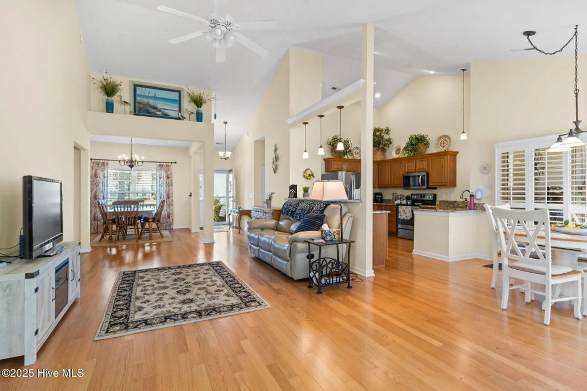 Property Slideshow image 9 of 36 | 675 meadowbrook ln, Calabash, NC, 28467