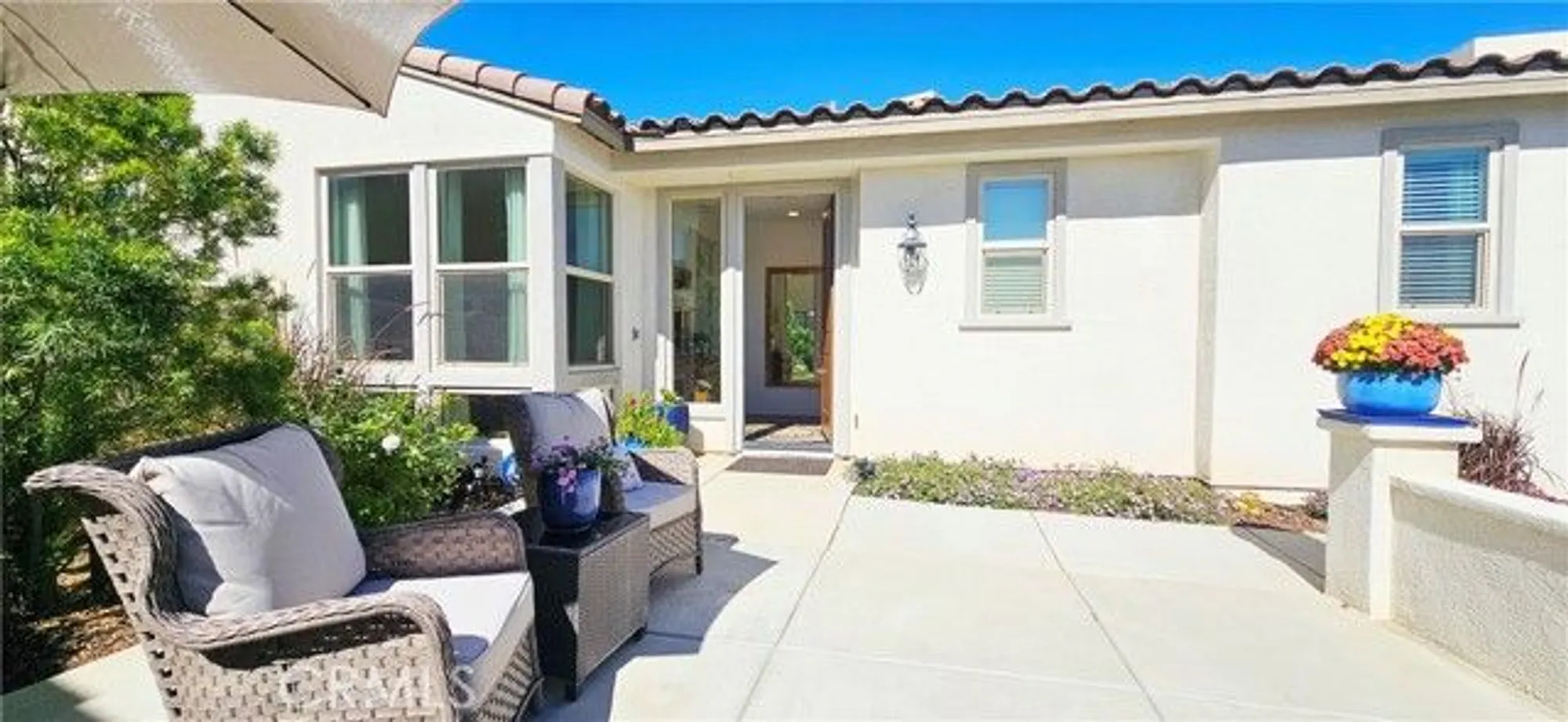 Property Slideshow image 8 of 44 | 1529 newland dr, Beaumont, CA, 92223