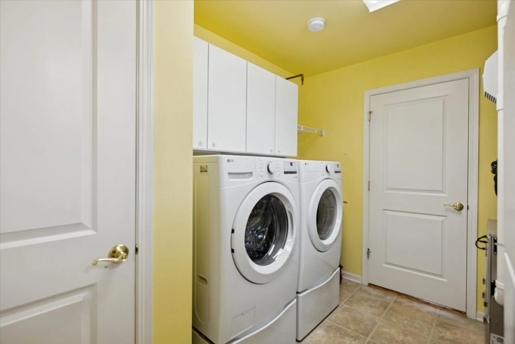 Property Slideshow image 9 of 16 | 14061 lavender st, Huntley, IL, 60142