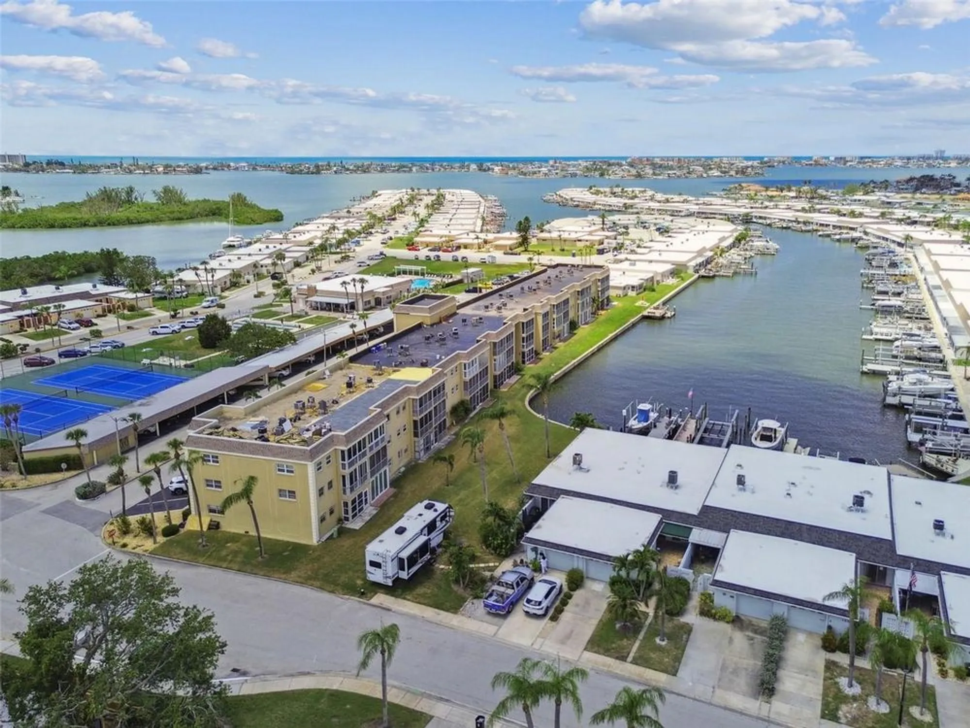 Property Slideshow image 55 of 69 | 1 boca ciega point blvd apt 310, St Petersburg, FL, 33708
