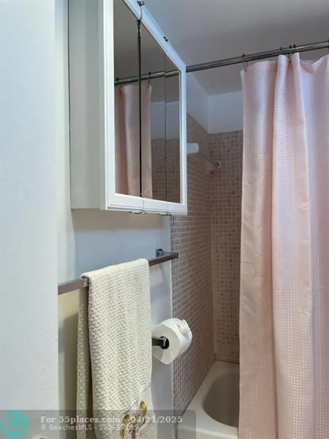 Property Slideshow image 12 of 17 | 319 farnham p # 319, Deerfield Beach, FL, 33442