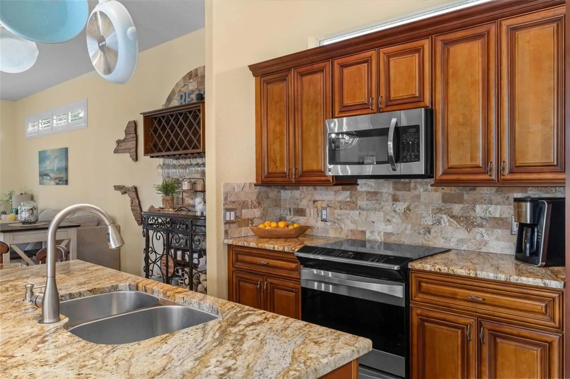 Property Slideshow image 22 of 52 | 9171 penelope dr, Weeki Wachee, FL, 34613
