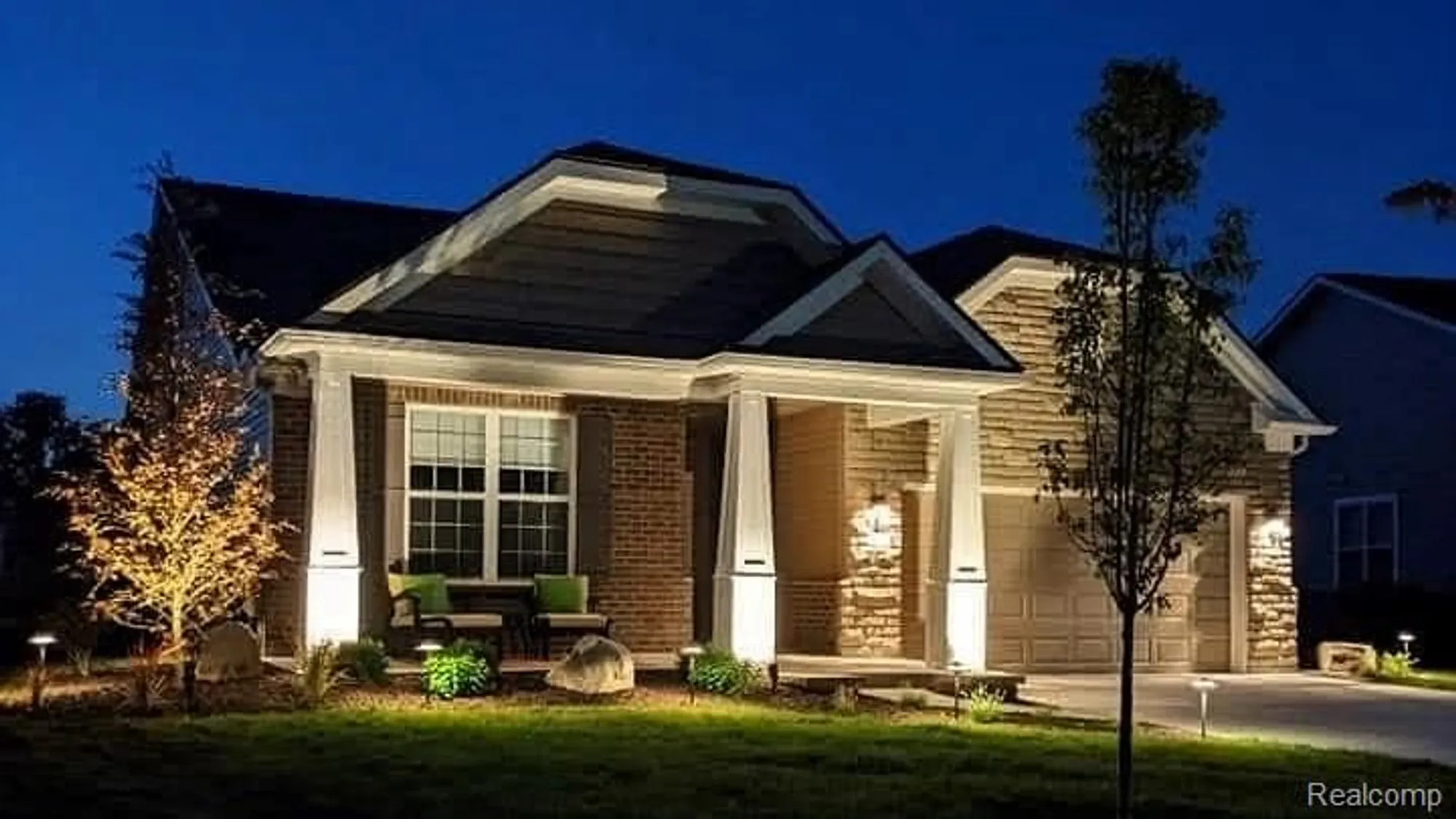 Property Slideshow image 1 of 51 | 27176 walloon way, Brownstown Twp, MI, 48134