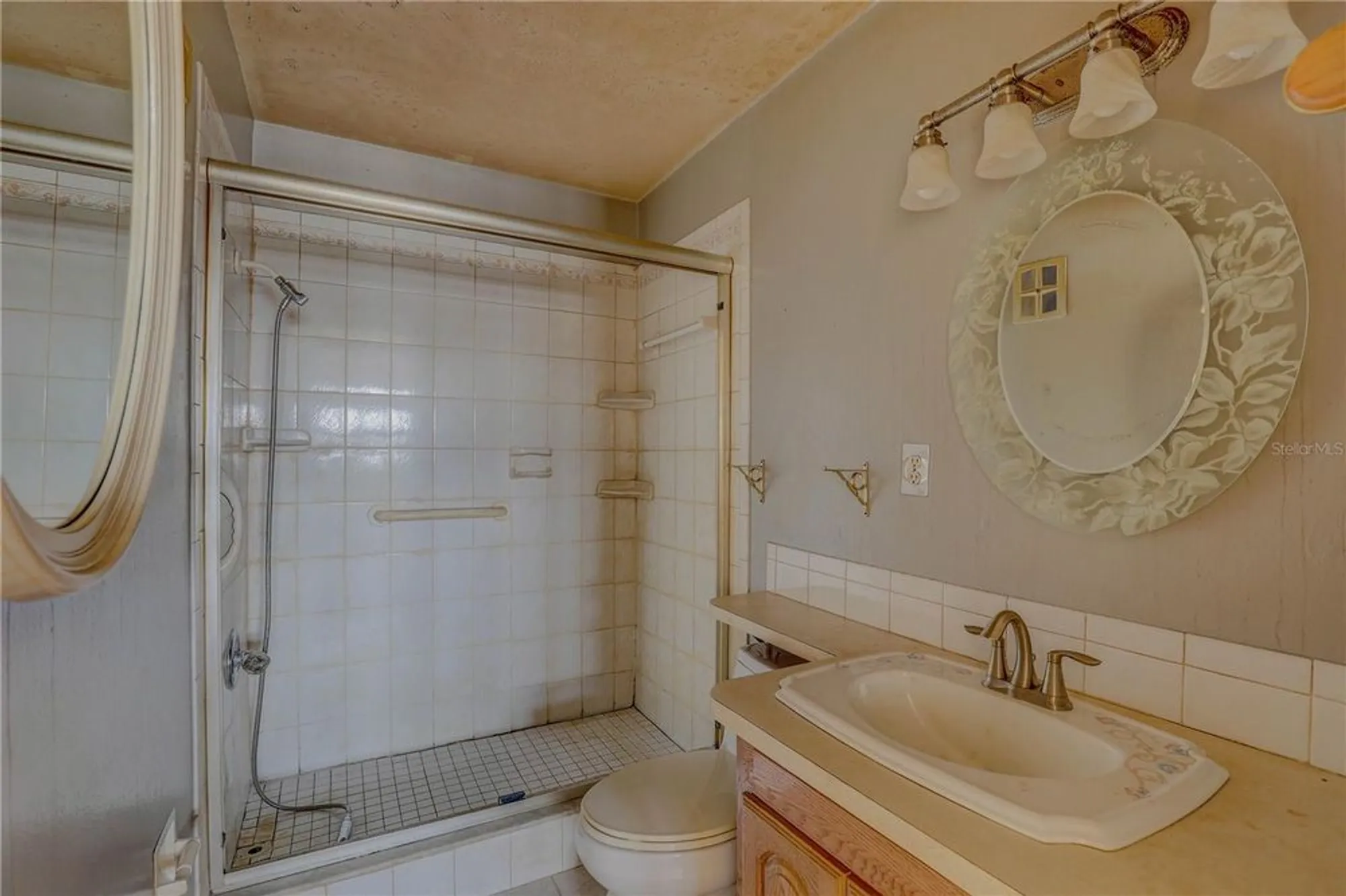 Property Slideshow image 21 of 41 | 5501 80th st n unit 406, Saint Petersburg, FL, 33709