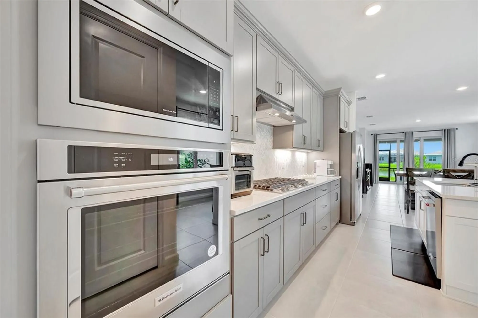 Property Slideshow image 9 of 75 | 10367 abaco falls dr, Englewood, FL, 34223