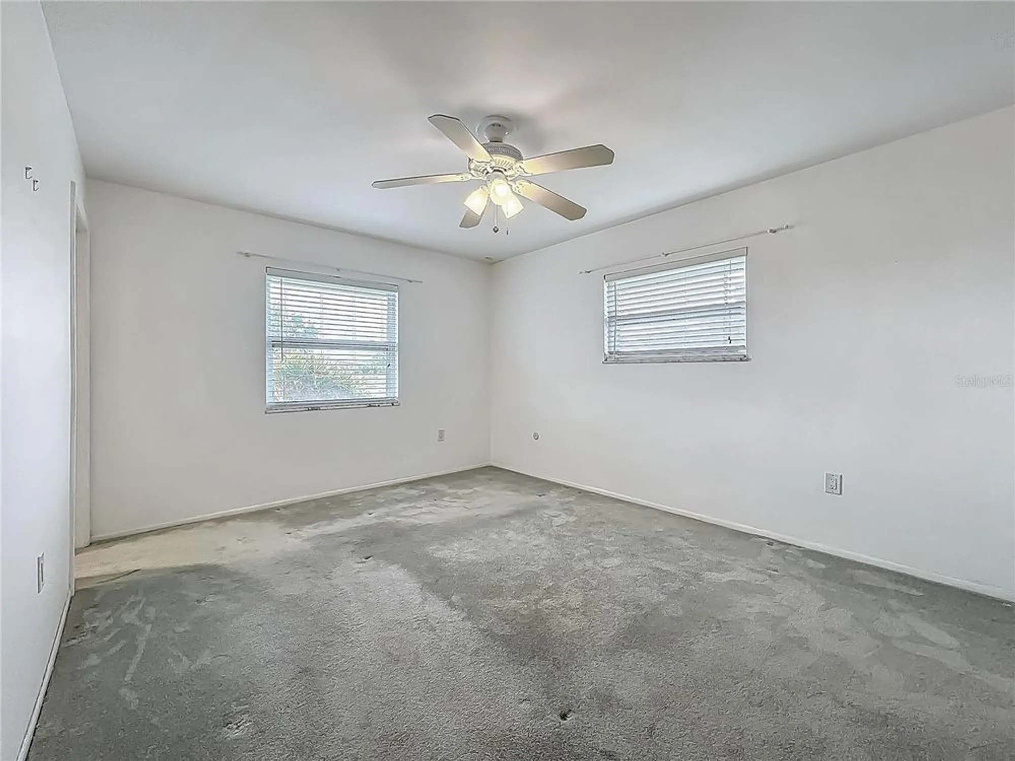 Property Slideshow image 18 of 41 | 904 desert hills dr, Sun City Center, FL, 33573