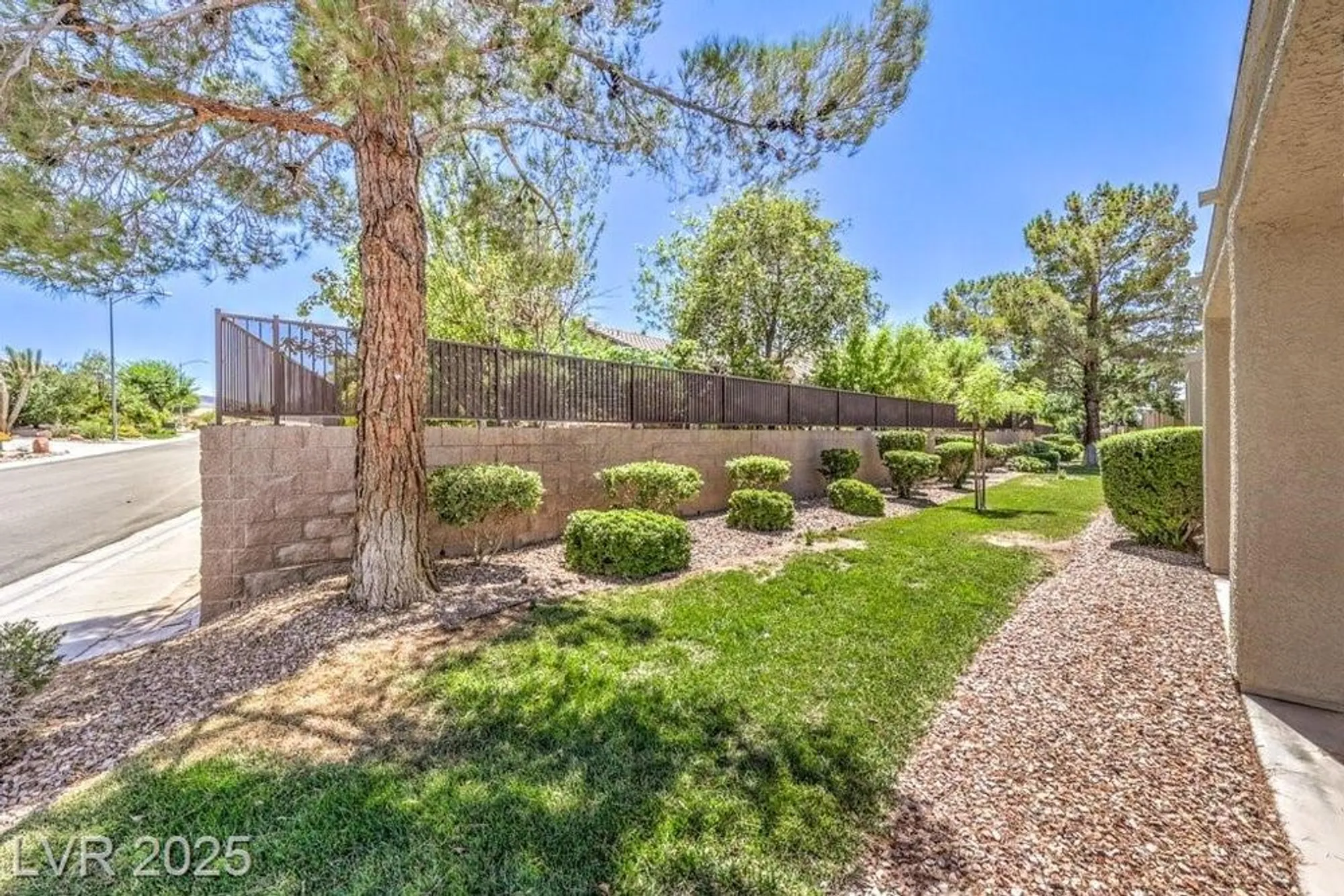 Property Slideshow image 41 of 59 | 1806 tarrant city st, Henderson, NV, 89052