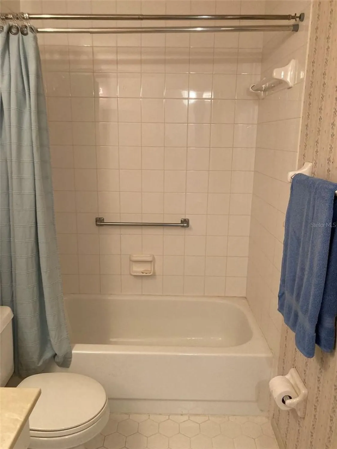 Property Slideshow image 20 of 50 | 8174 terrace garden dr n unit 307, St Petersburg, FL, 33709