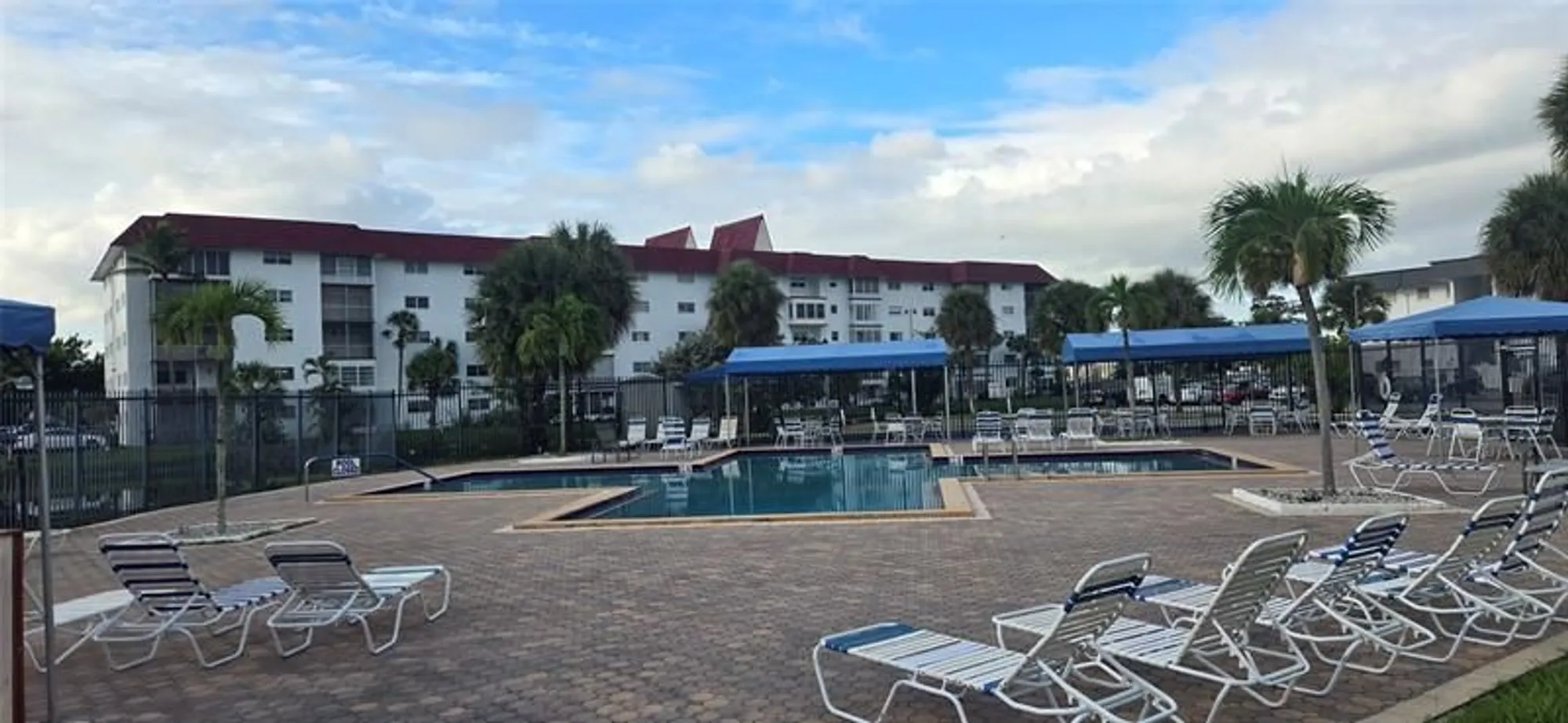 Property Slideshow image 2 of 15 | 4750 nw 22nd ct 209, Lauderhill, FL, 33313