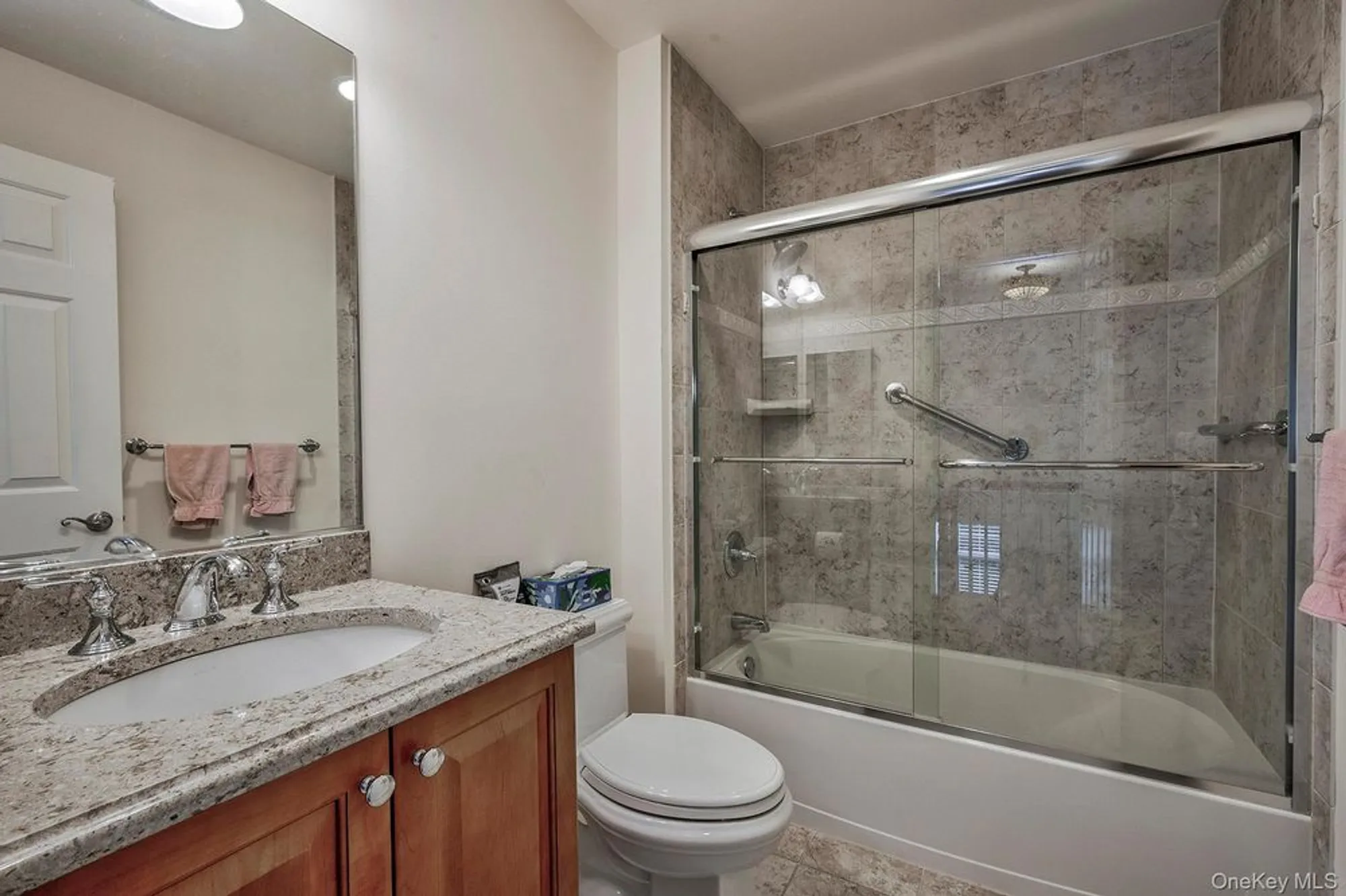 Property Slideshow image 25 of 28 | 60 pacific dunes ct, Medford, NY, 11763