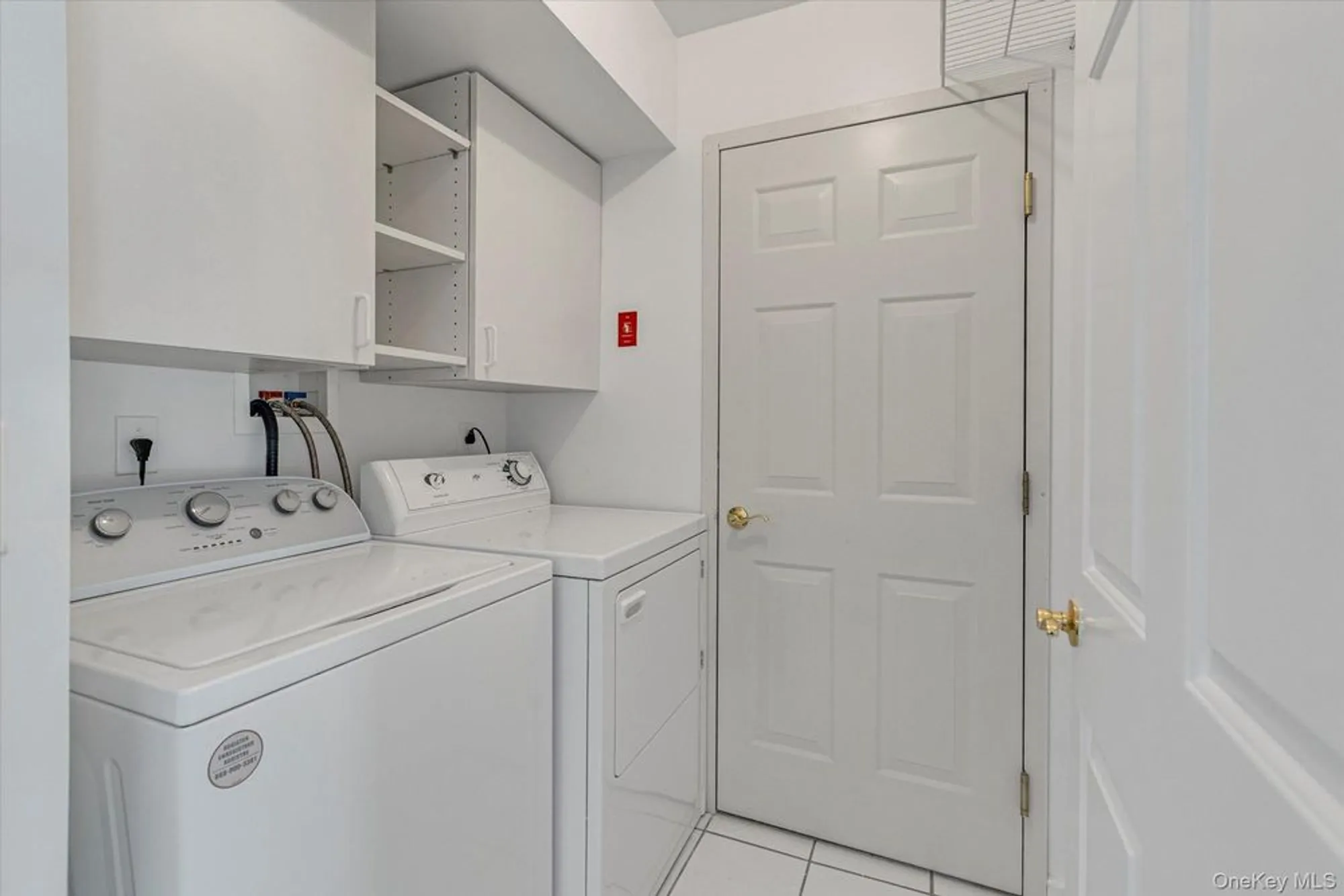 Property Slideshow image 14 of 26 | 911 altessa blvd, Melville, NY, 11747