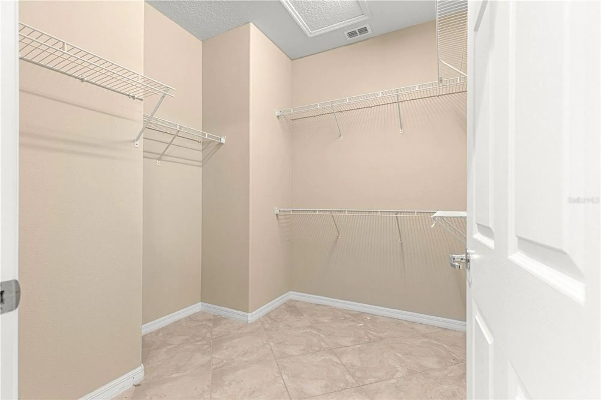 Property Slideshow image 15 of 28 | 9685 sw 63rd loop, Ocala, FL, 34481