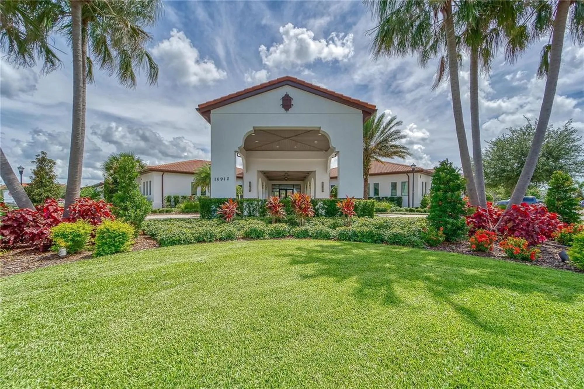 Property Slideshow image 53 of 97 | 16927 april plush dr, Wimauma, FL, 33598
