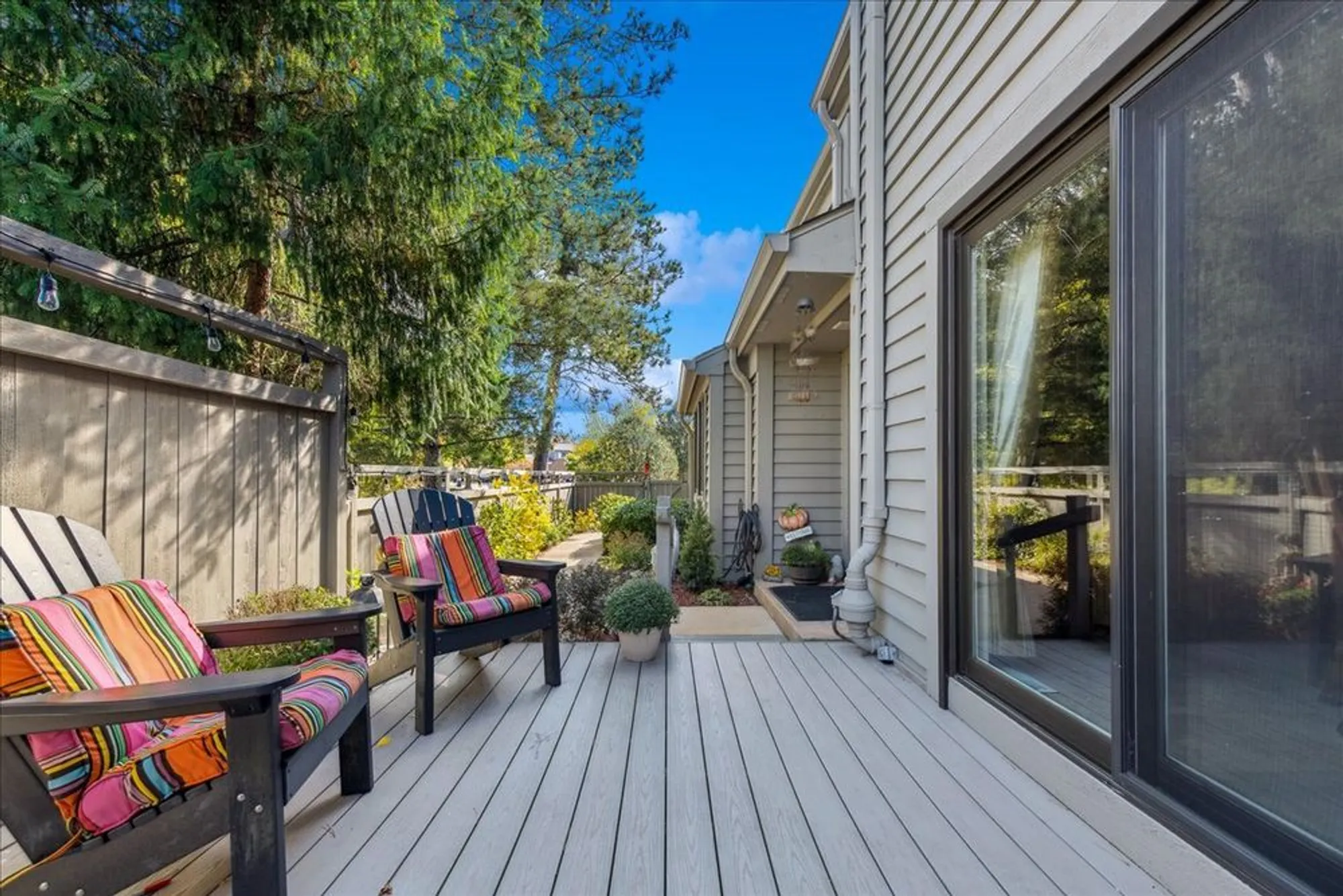 Property Slideshow image 41 of 55 | 868 longmeadow ct, Lake Barrington, IL, 60010