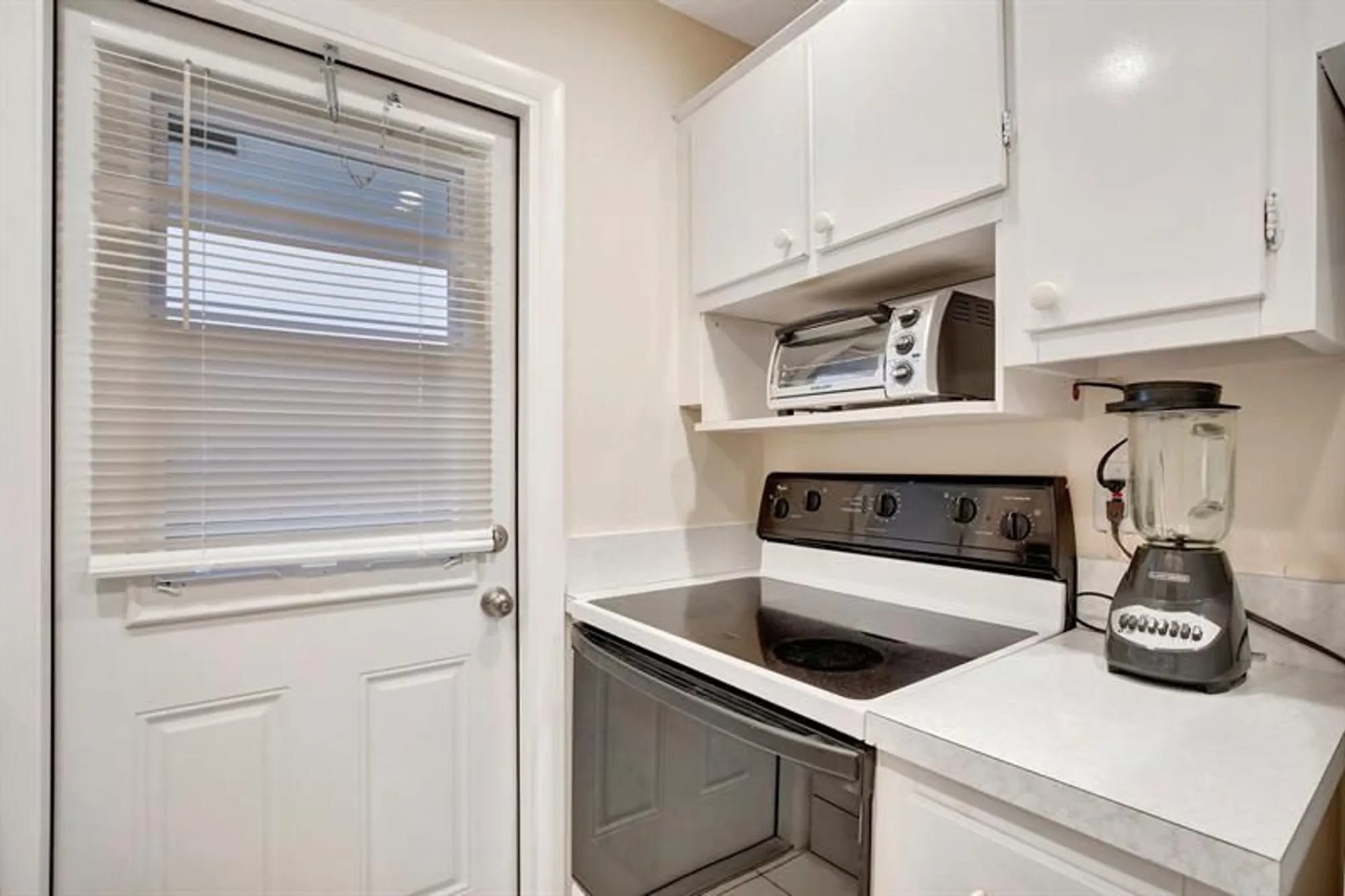 Property Slideshow image 9 of 30 | 2650 w golf blvd apt 255, Pompano Beach, FL, 33064