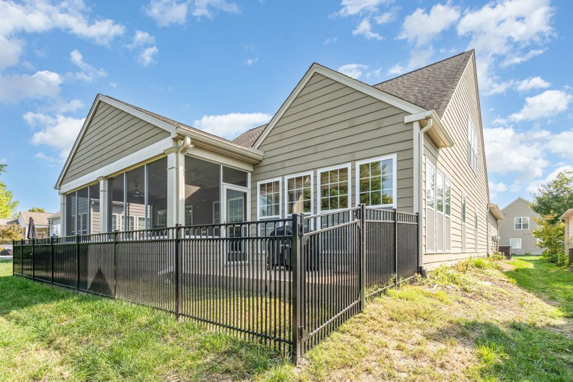 Property Slideshow image 17 of 29 | 1154 bastion cir, Mount Juliet, TN, 37122