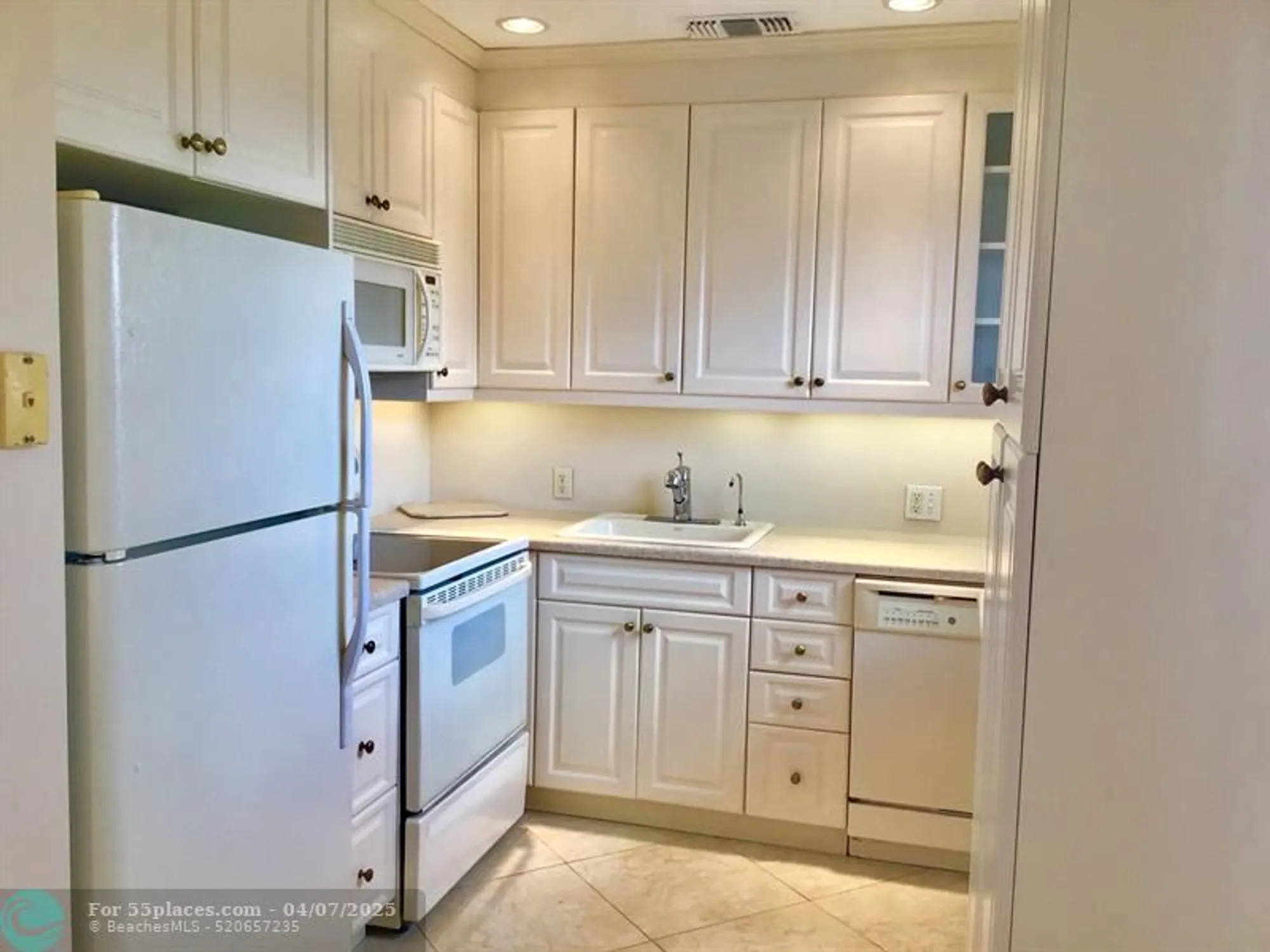 Property Slideshow image 4 of 32 | 336 brighton h # 336, Boca Raton, FL, 33434