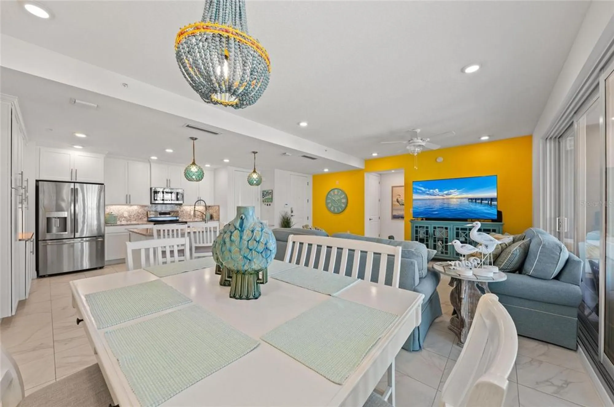 Property Slideshow image 18 of 100 | 387 aruba cir 301, Bradenton, FL, 34209