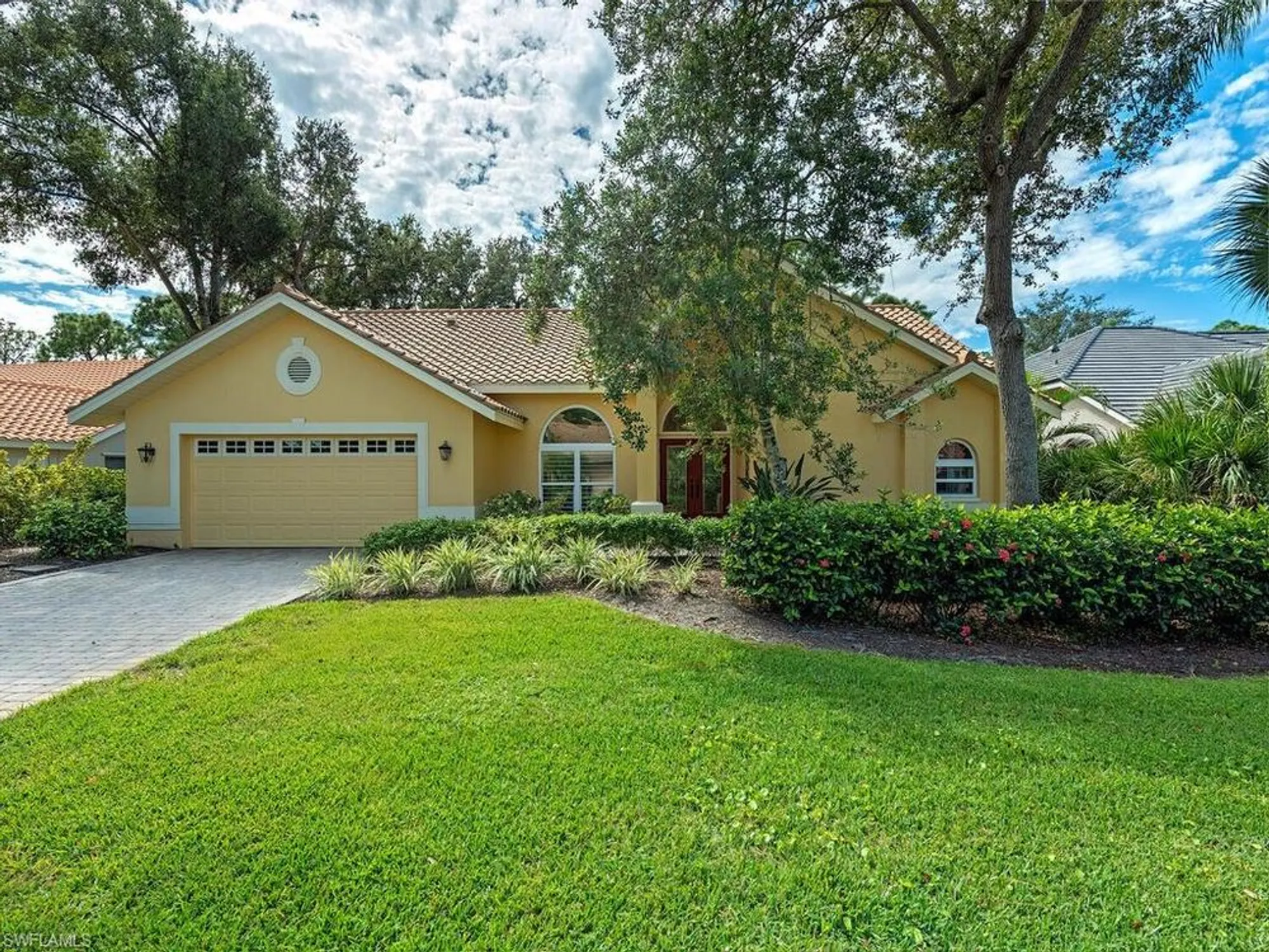 Property Slideshow image 1 of 20 | 3751 catbrier ct, Bonita Springs, FL, 34134