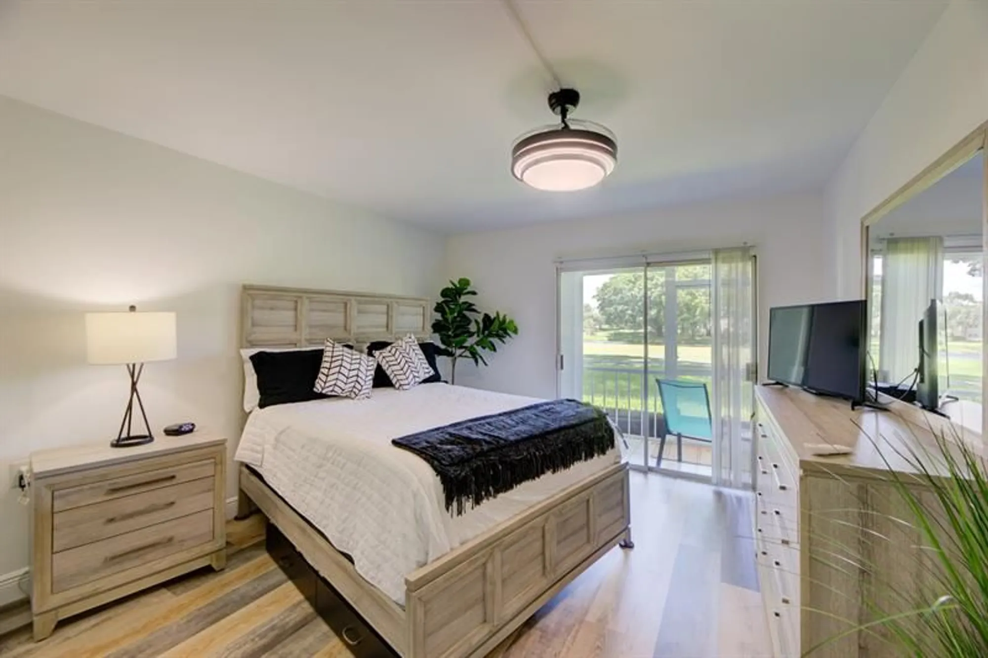 Property Slideshow image 17 of 30 | 4502 martinique way e1, Coconut Creek, FL, 33066