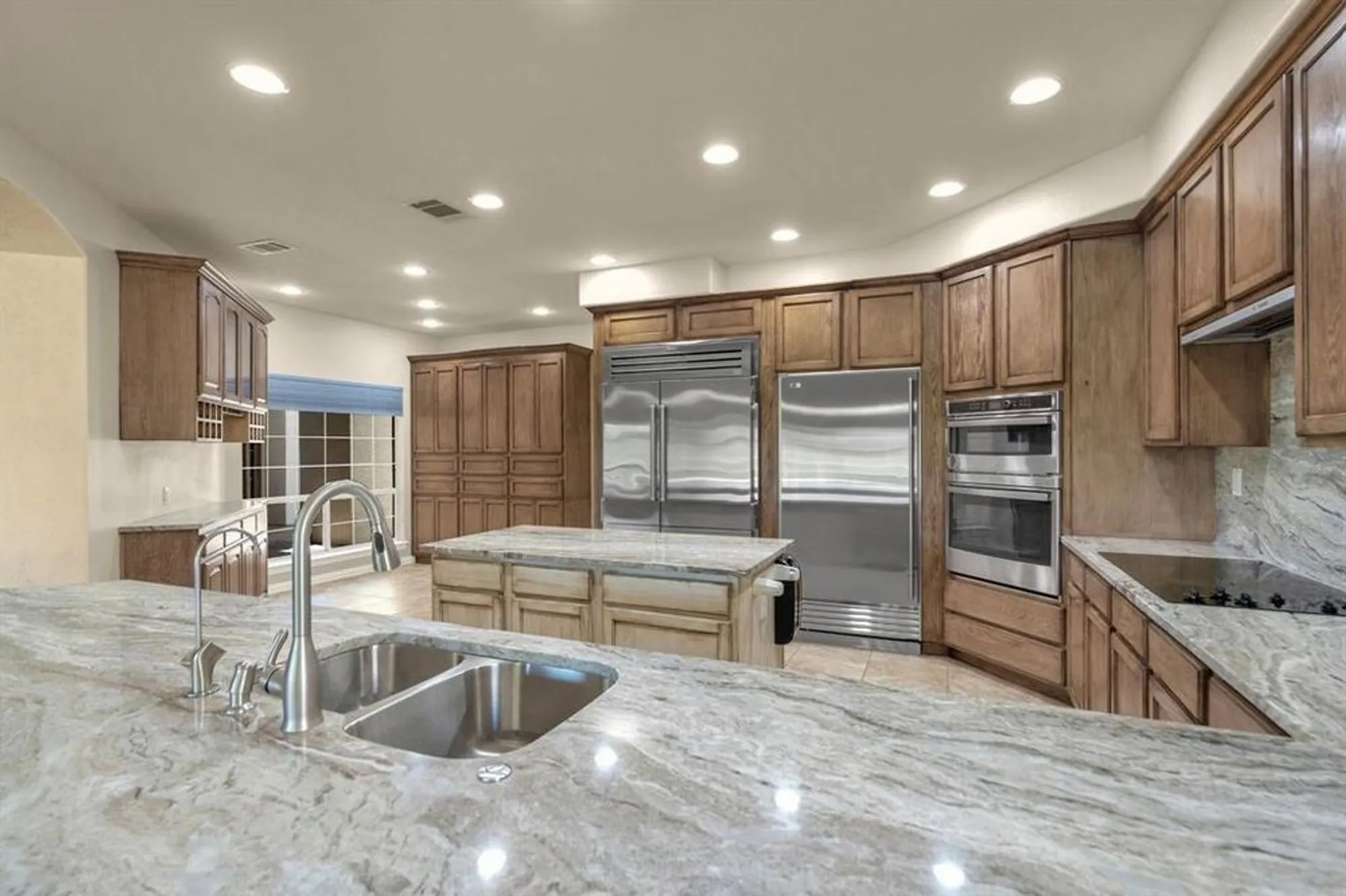 Property Slideshow image 9 of 34 | 9009 gardenia dr, Denton, TX, 76207