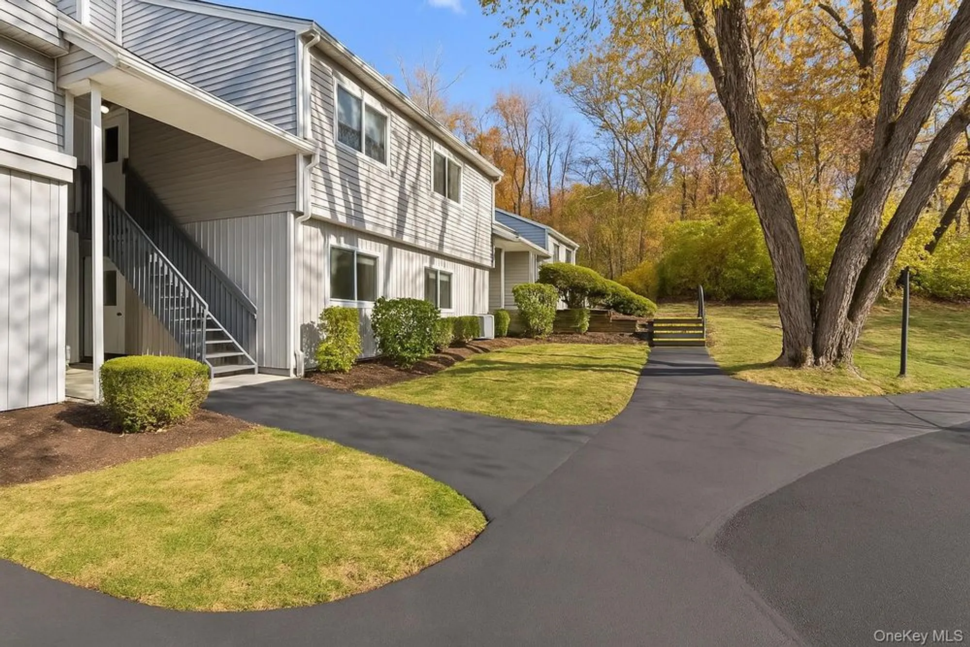 Property Slideshow image 2 of 28 | 148 flintlock way d, Yorktown Heights, NY, 10598