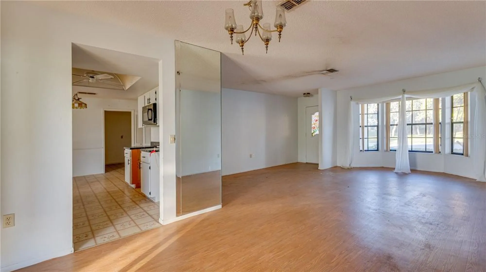 Property Slideshow image 23 of 39 | 10733 fallen leaf ln, Port Richey, FL, 34668