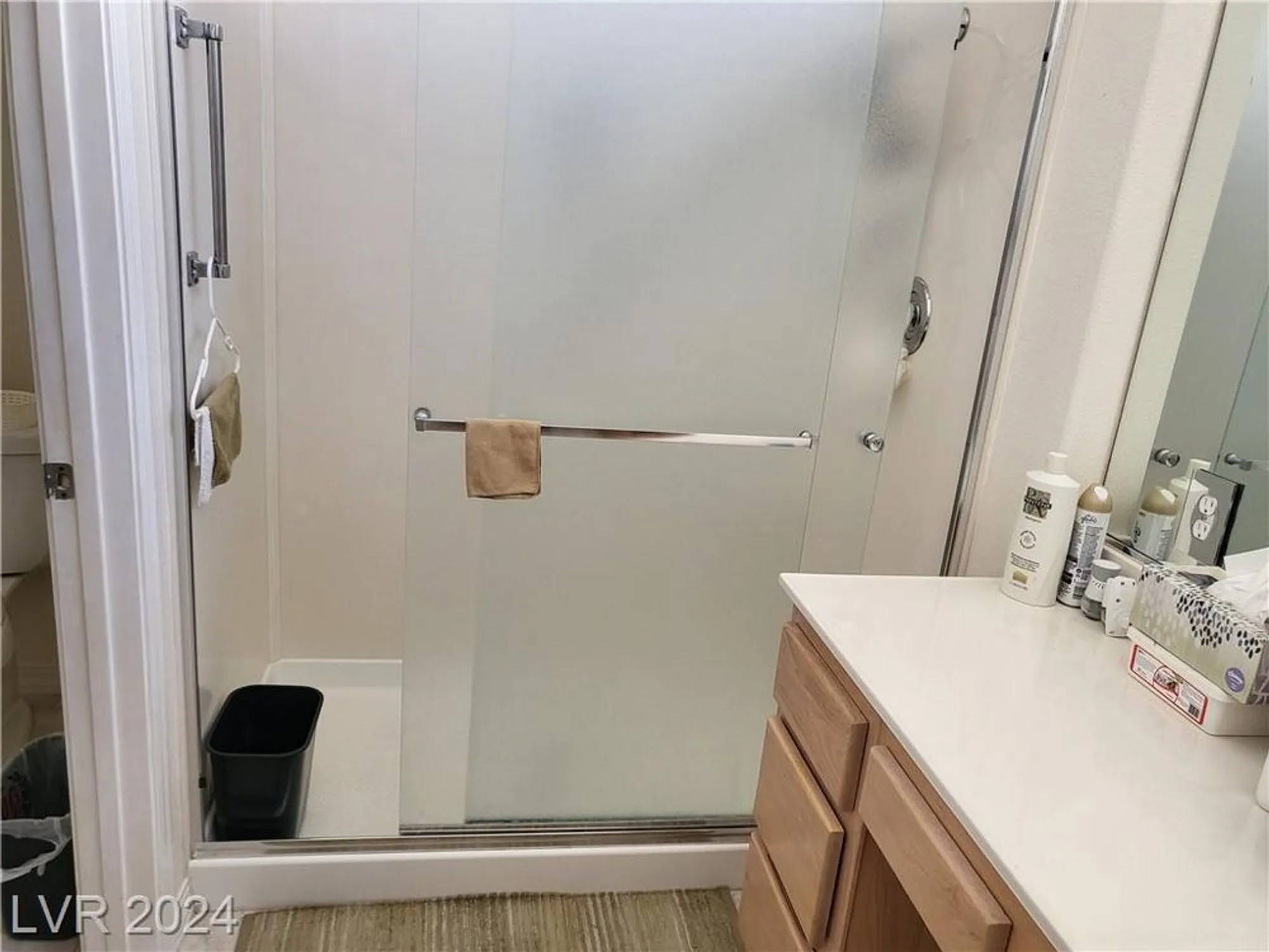 Property Slideshow image 11 of 17 | 9916 villa ridge dr, Las Vegas, NV, 89134