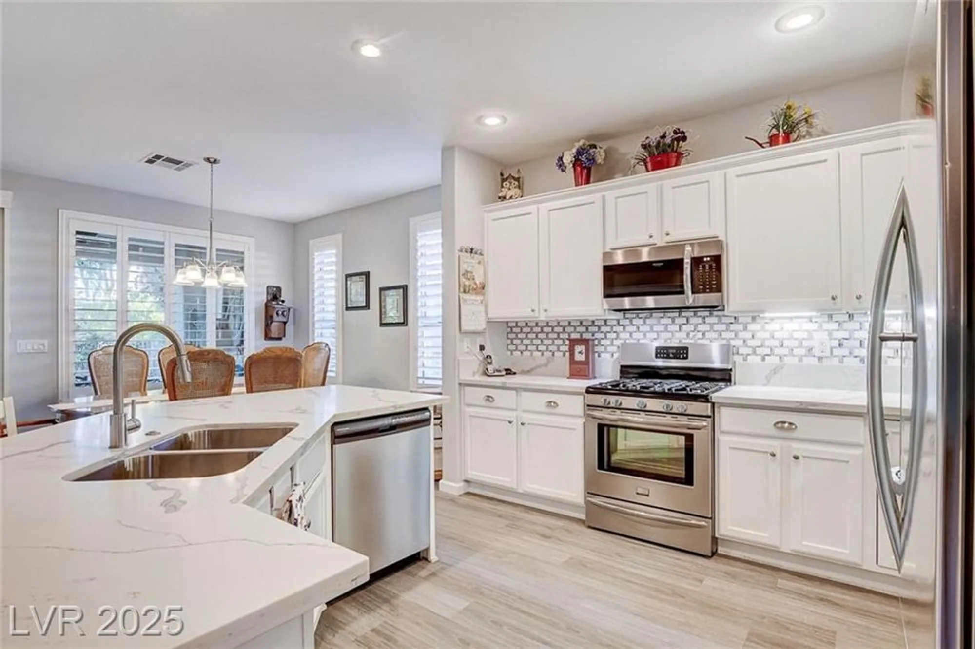 Property Slideshow image 12 of 54 | 10228 riva de destino ave, Las Vegas, NV, 89135