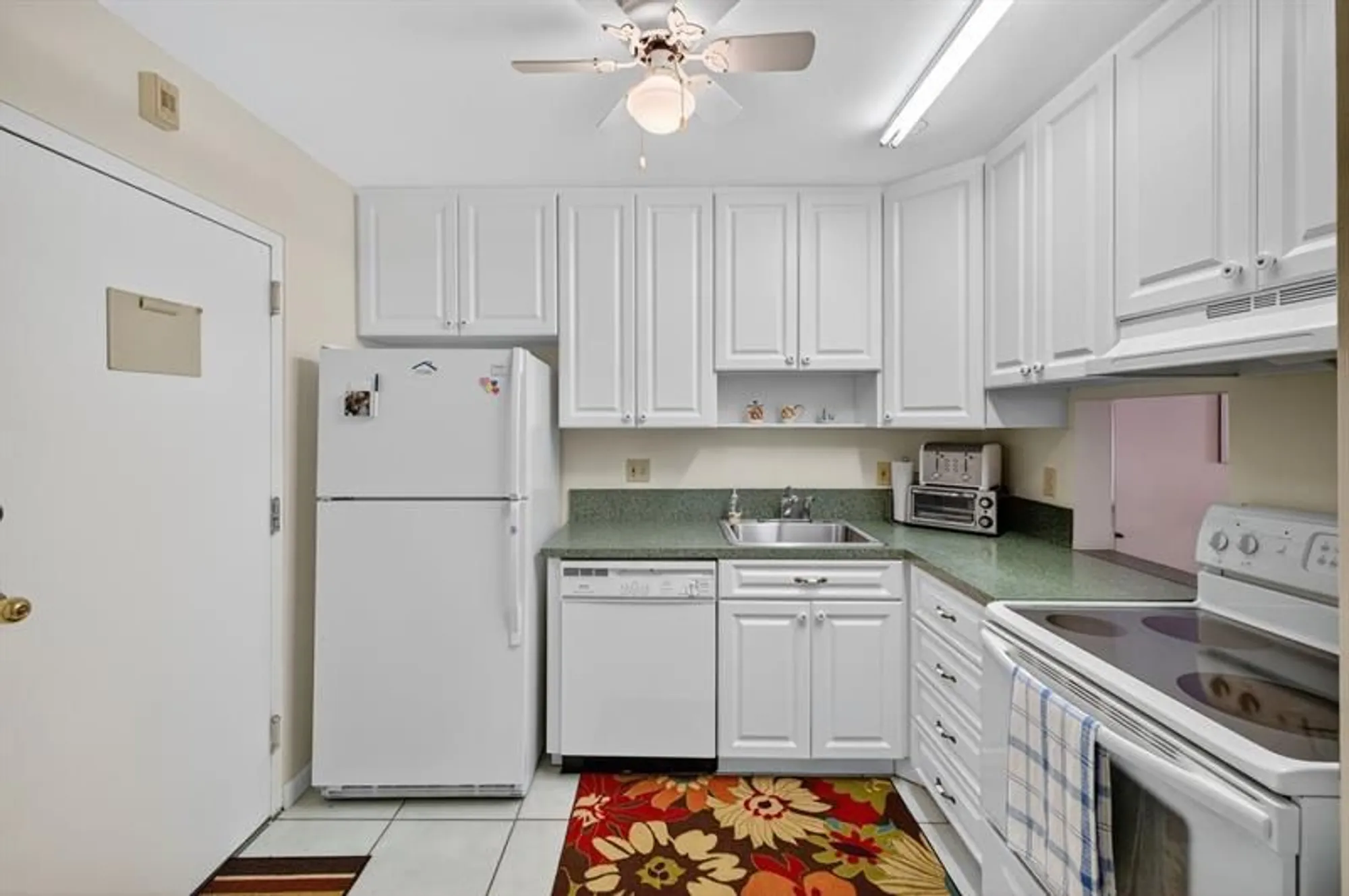 Property Slideshow image 26 of 39 | 4881 nw 22nd st b12, Lauderhill, FL, 33313