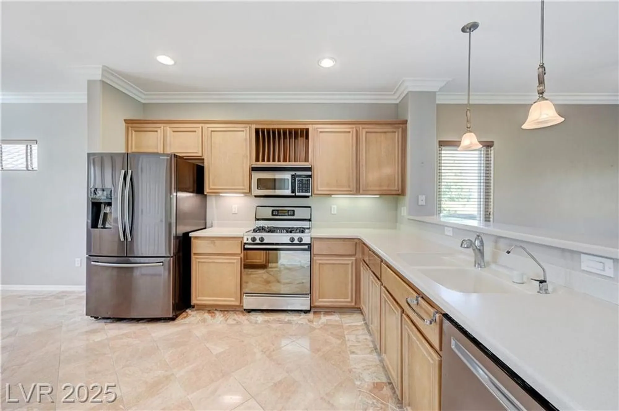 Property Slideshow image 8 of 41 | 2738 grand forks rd, Henderson, NV, 89052