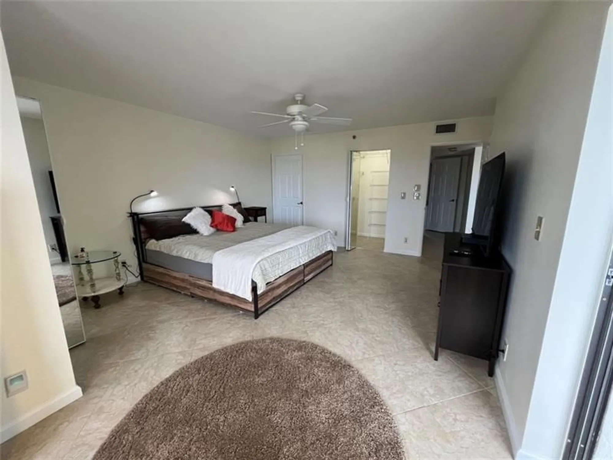 Property Slideshow image 11 of 25 | 7260 kinghurst dr apt 606, Delray Beach, FL, 33446