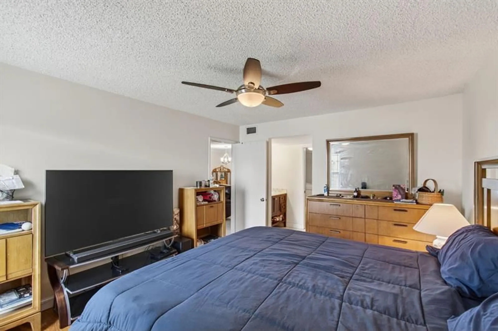 Property Slideshow image 38 of 67 | 19000 stewart cir apt 4, Boca Raton, FL, 33496