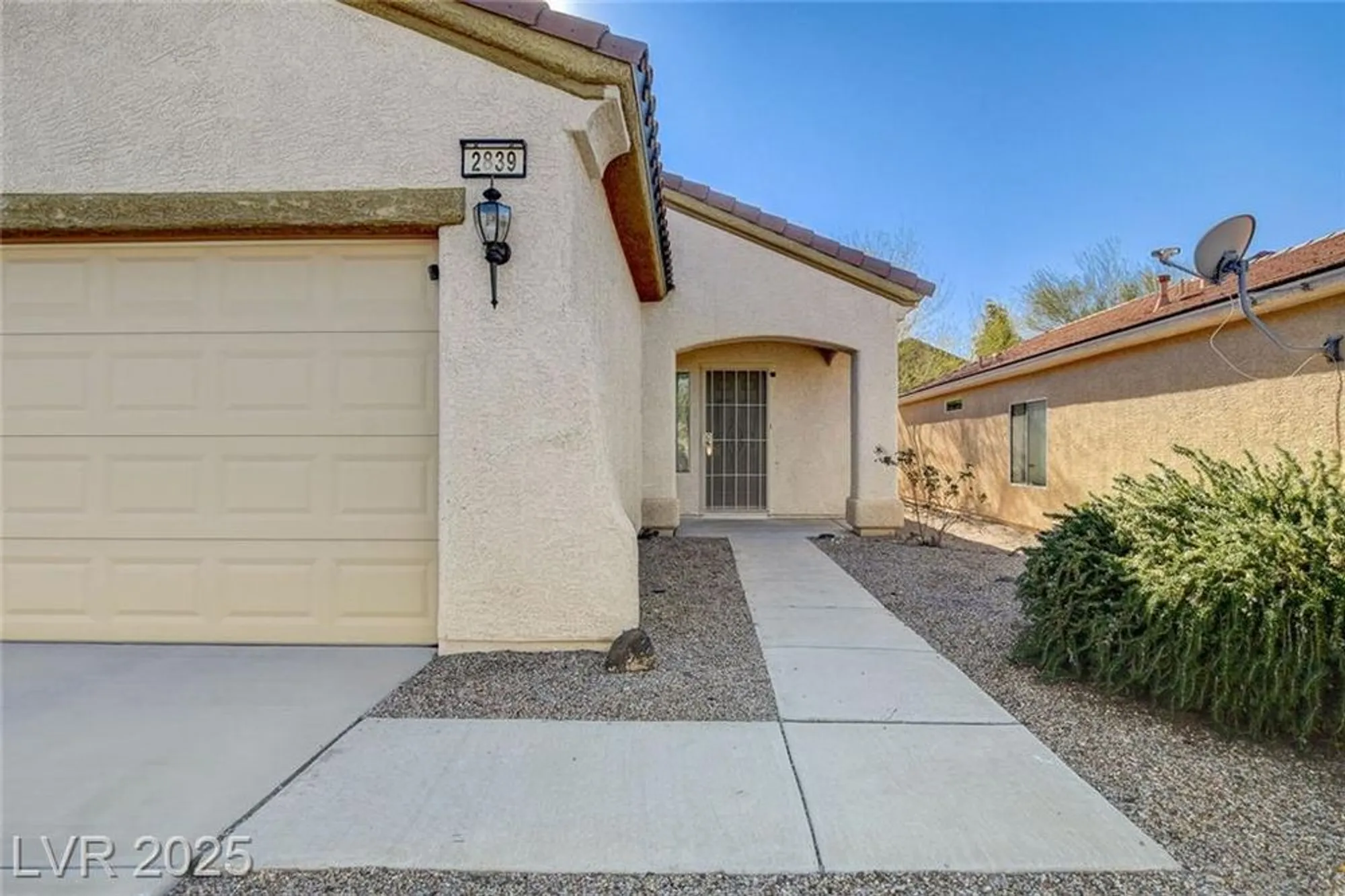 Property Slideshow image 5 of 45 | 2839 sapphire desert dr, Henderson, NV, 89052