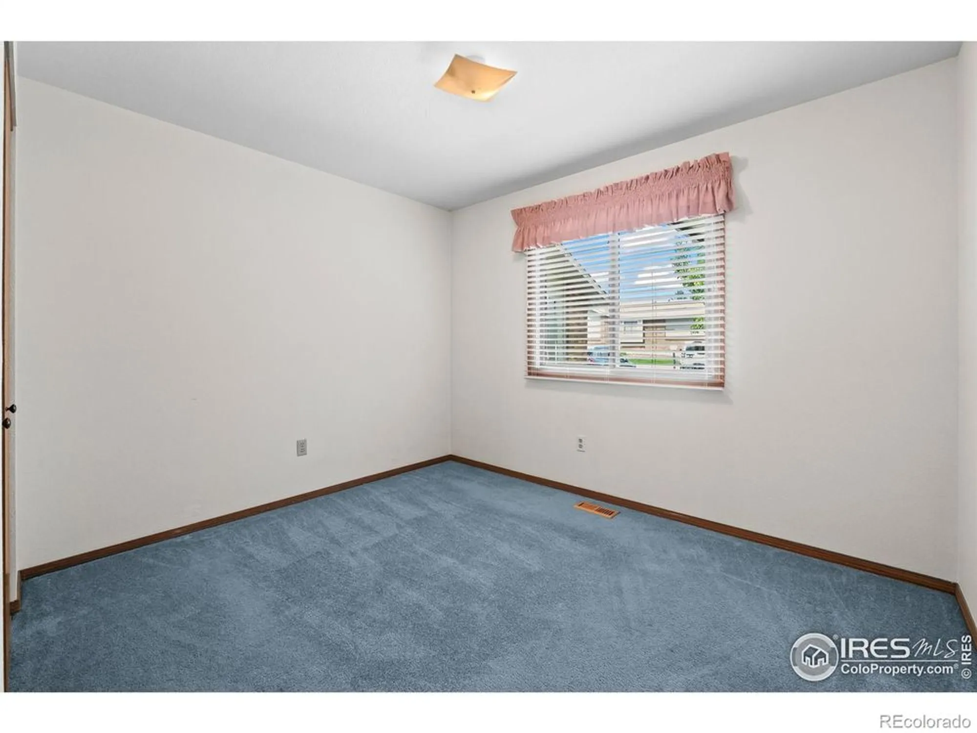 Property Slideshow image 23 of 31 | 1100 taft ave unit 46, Loveland, CO, 80537
