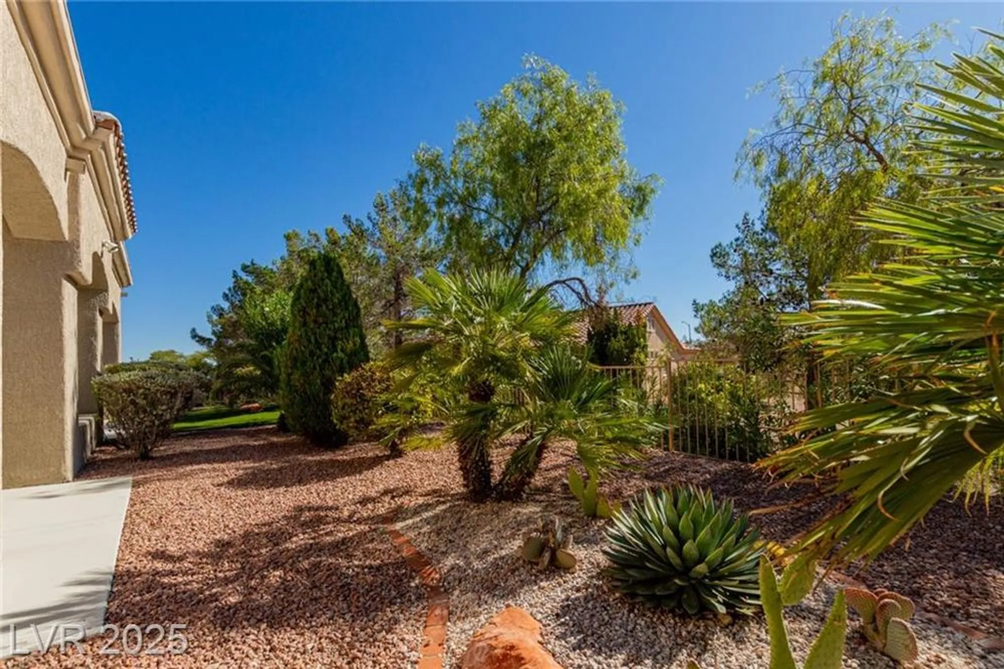Property Slideshow image 44 of 49 | 2824 faiss dr, Las Vegas, NV, 89134