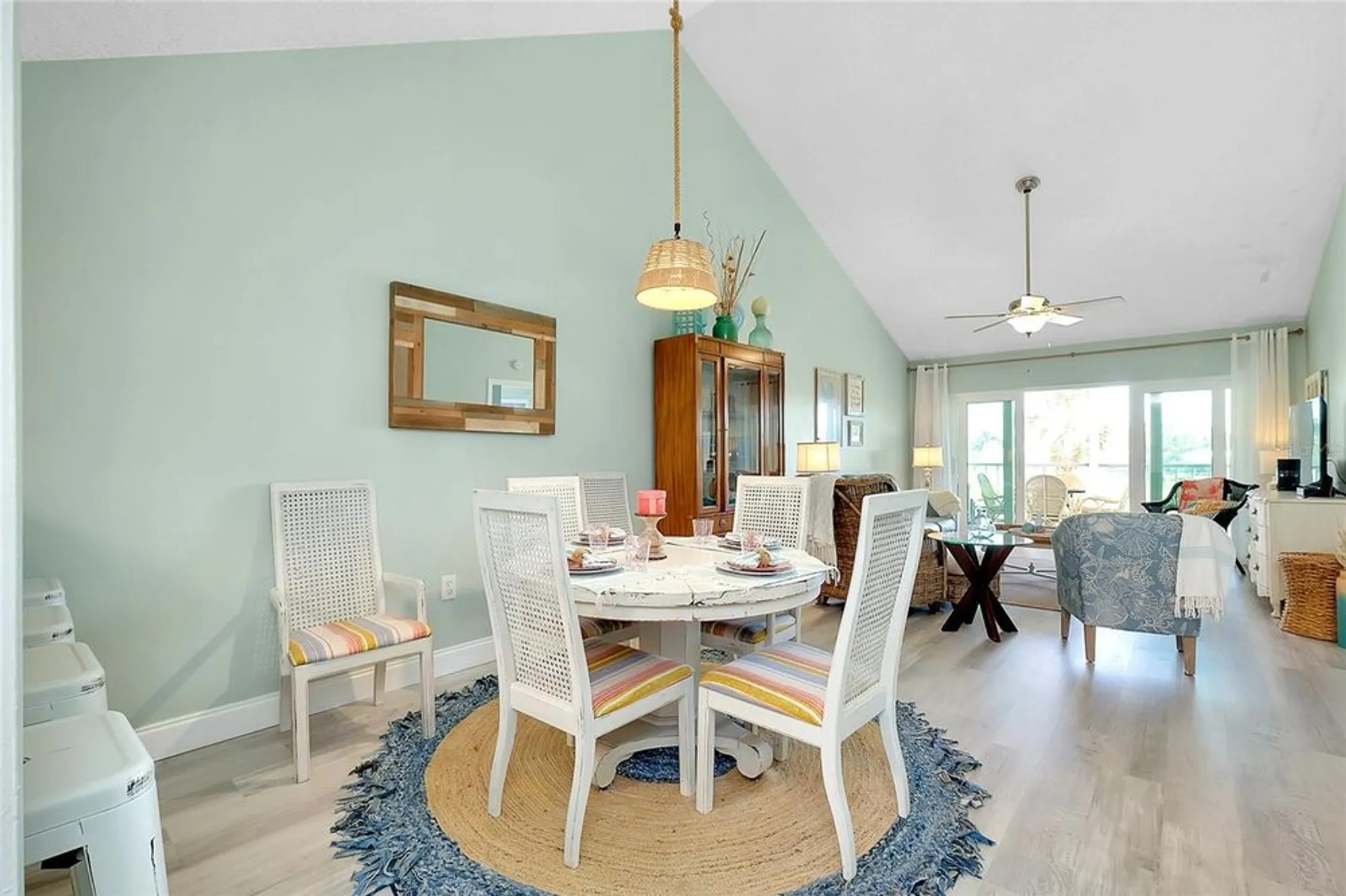 Property Slideshow image 14 of 36 | 410 cerromar cir 240, Venice, FL, 34293