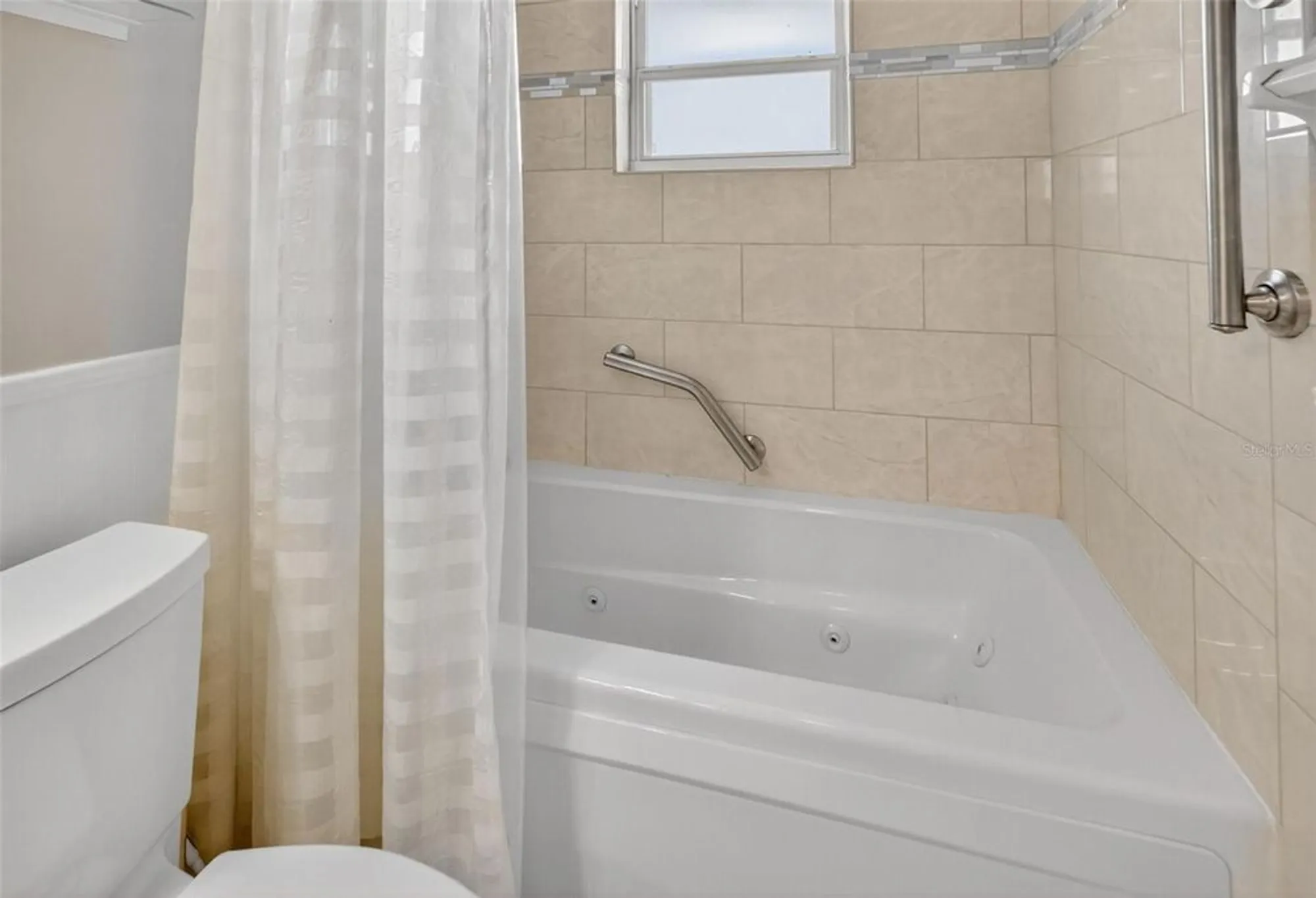 Property Slideshow image 33 of 69 | 21902 king henry ave, Leesburg, FL, 34748