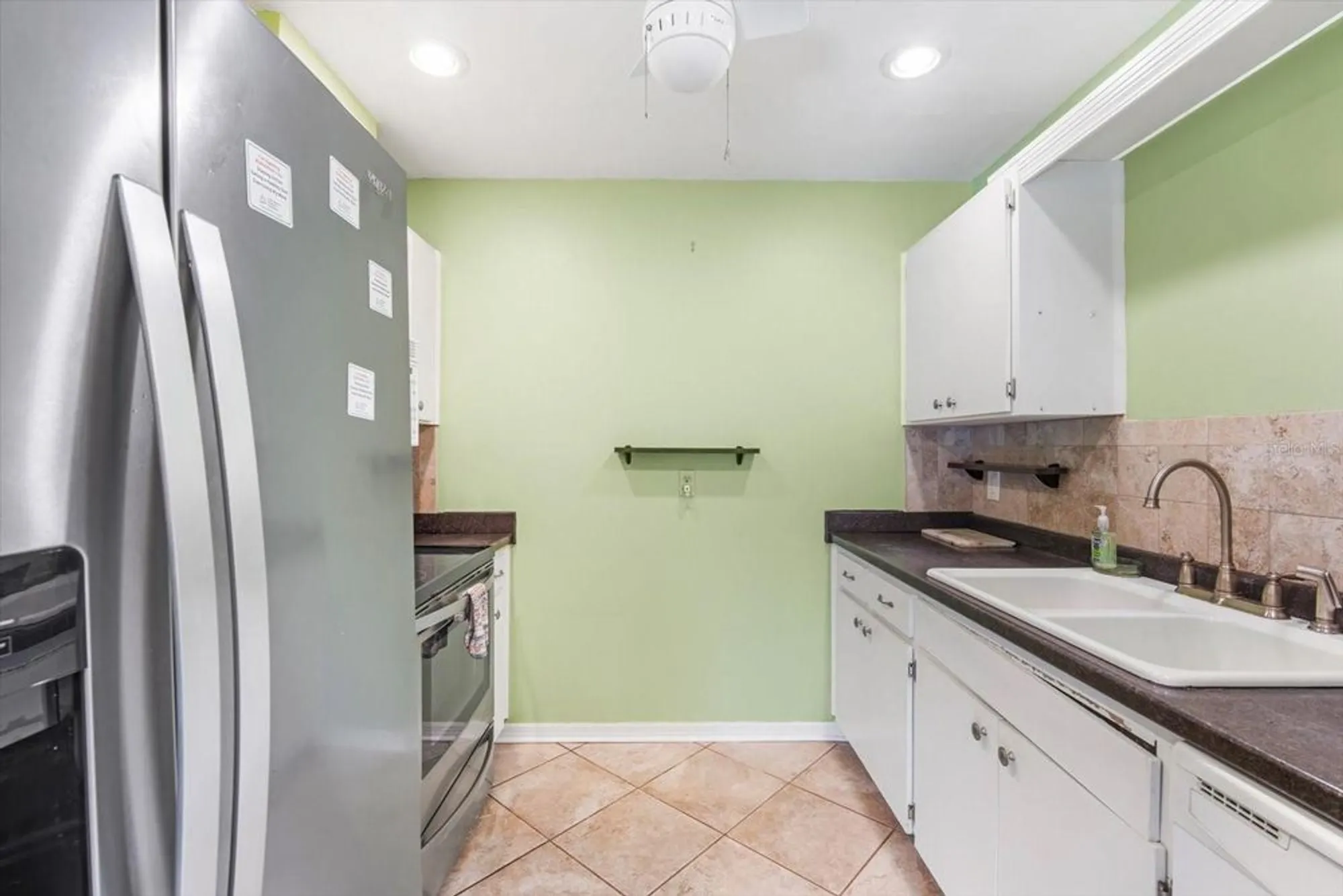 Property Slideshow image 7 of 25 | 2205 grenadier dr, Sun City Center, FL, 33573