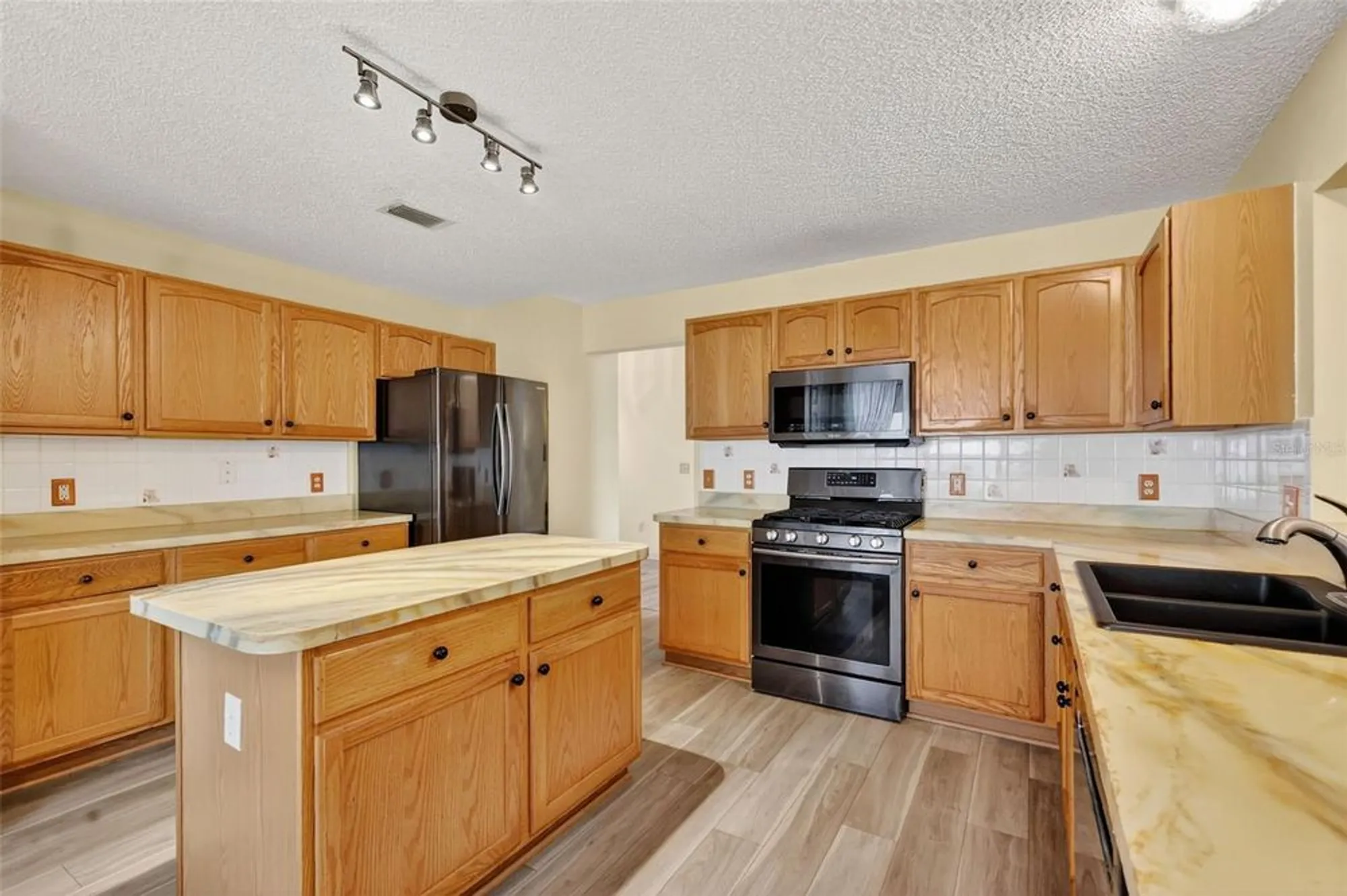 Property Slideshow image 13 of 37 | 2630 caribe dr, The Villages, FL, 32162