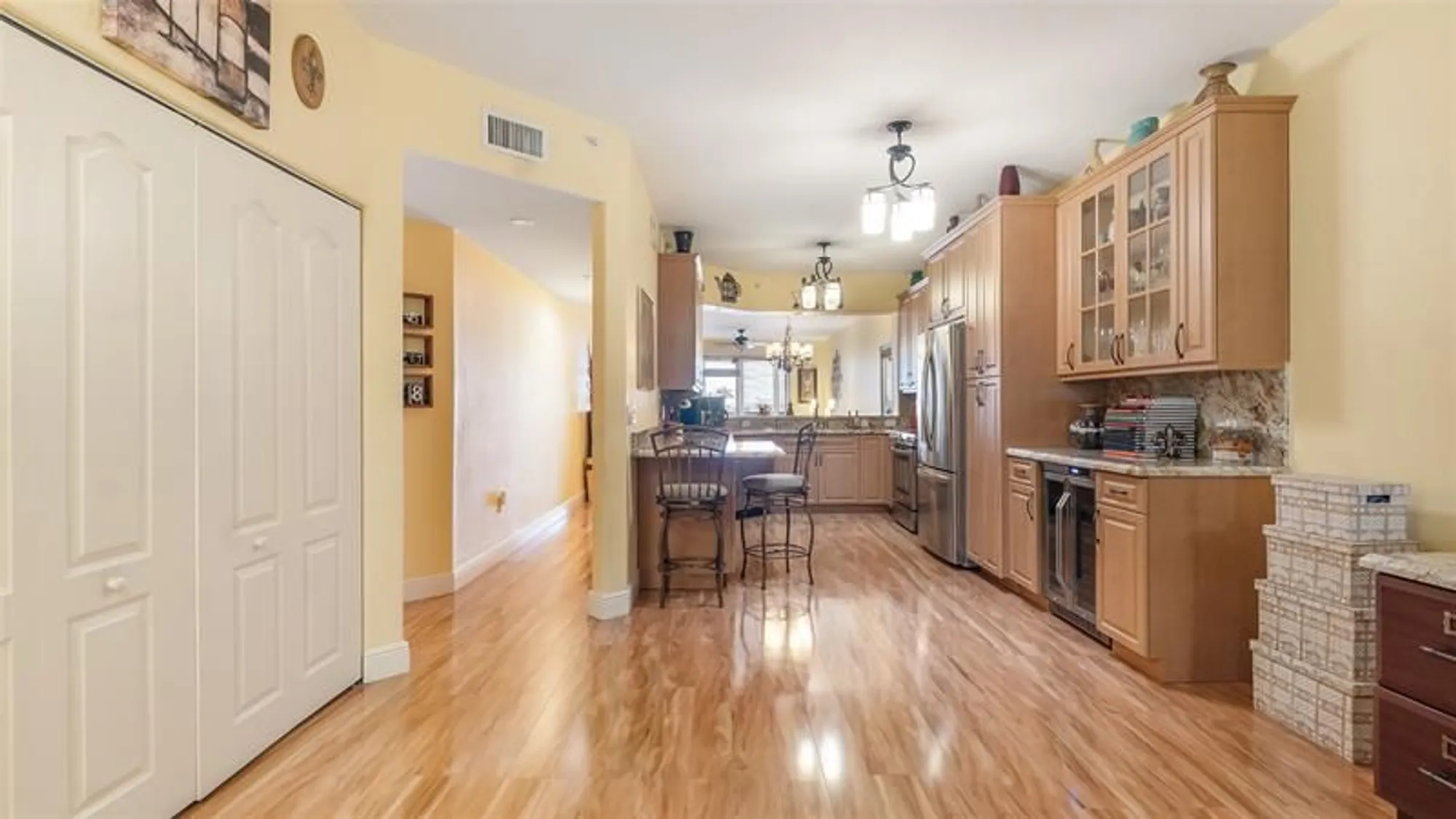 Property Slideshow image 4 of 35 | 7727 southampton ter 410, Tamarac, FL, 33321